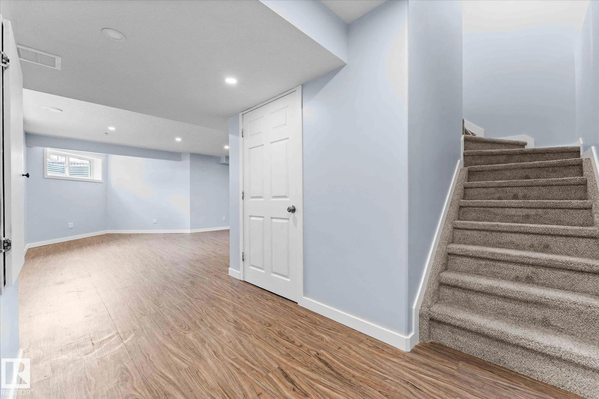 1 RIDGELAND Way