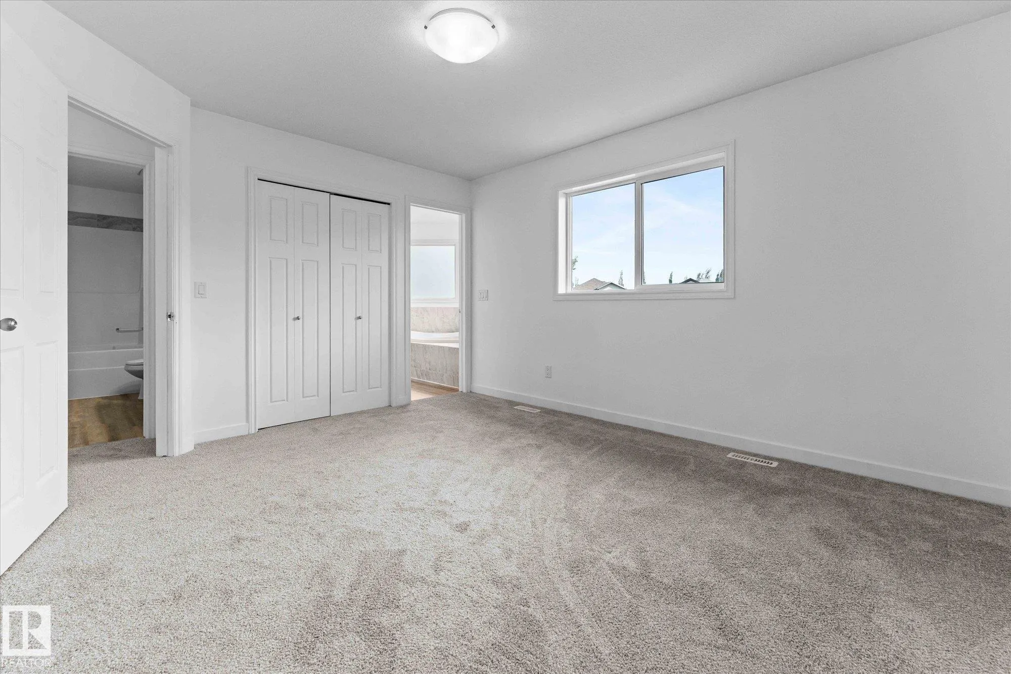 1 RIDGELAND Way