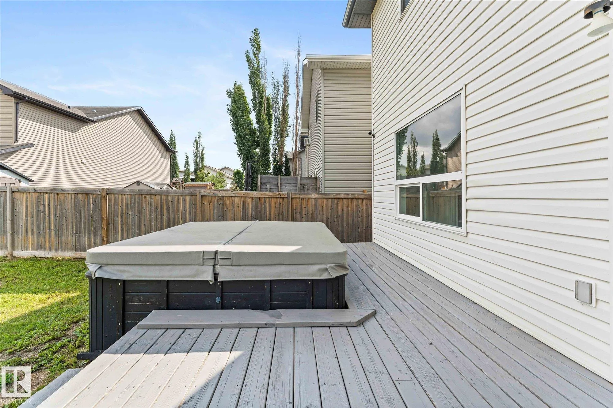 1 RIDGELAND Way
