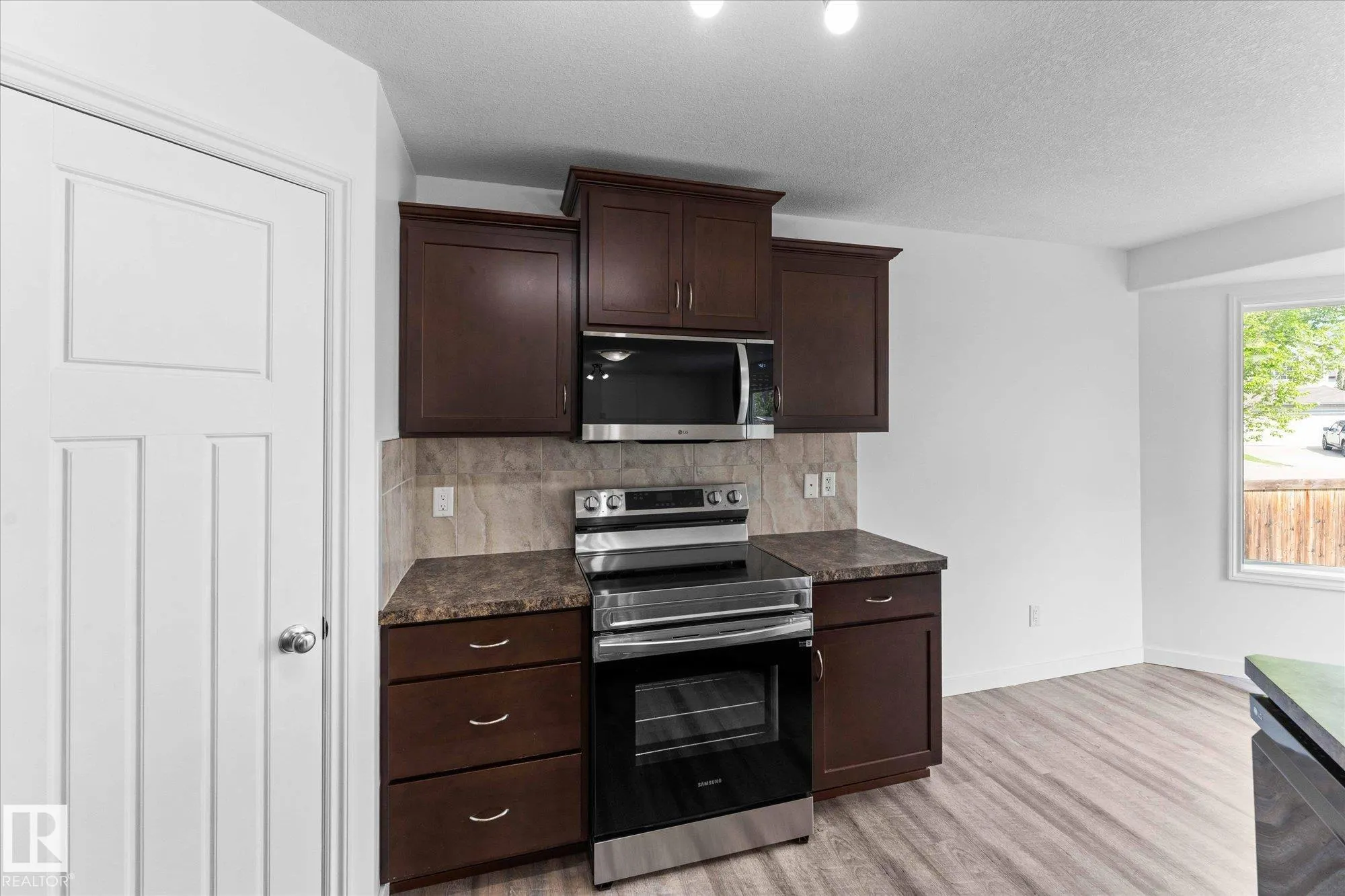 1 RIDGELAND Way