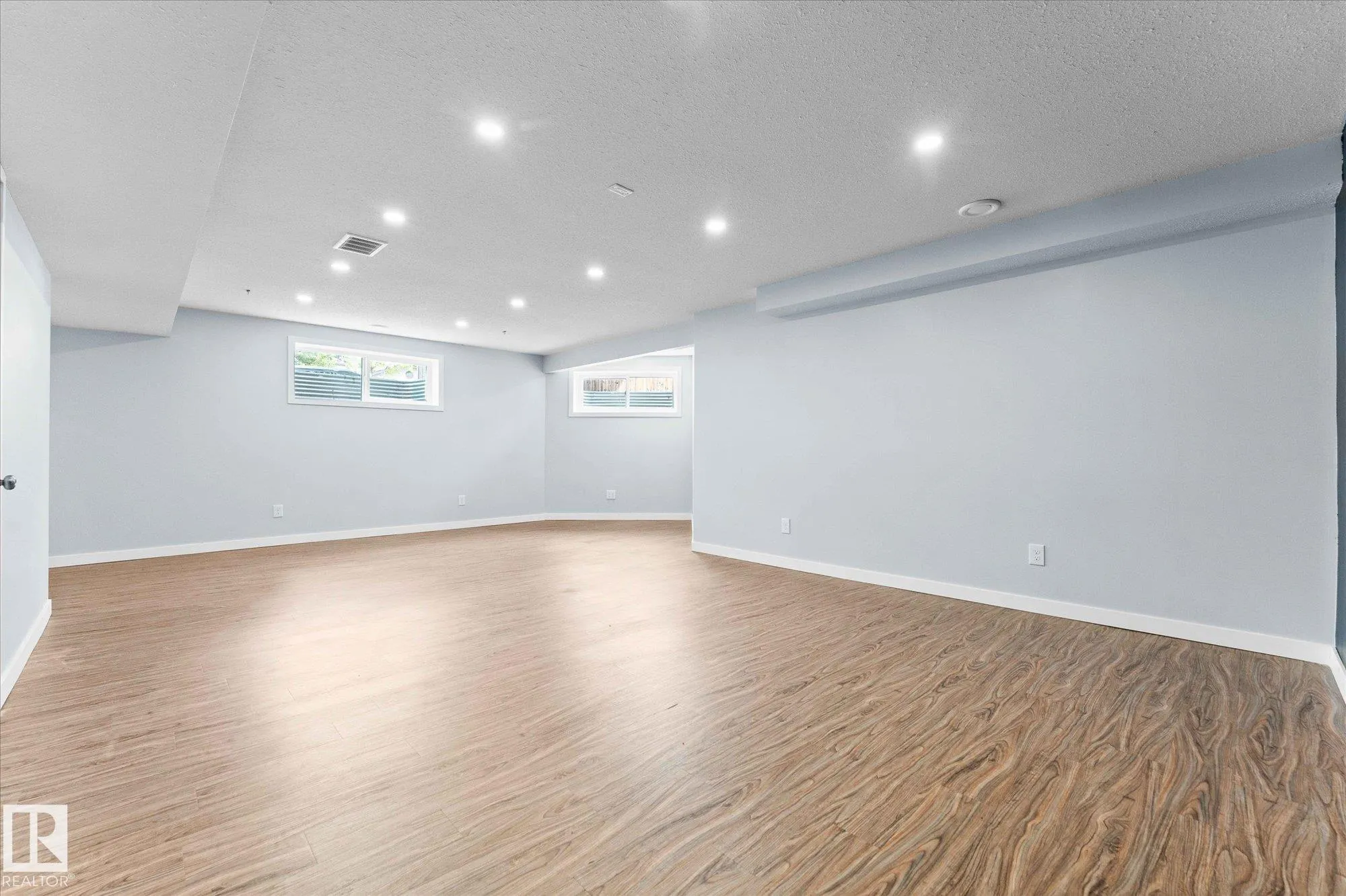1 RIDGELAND Way