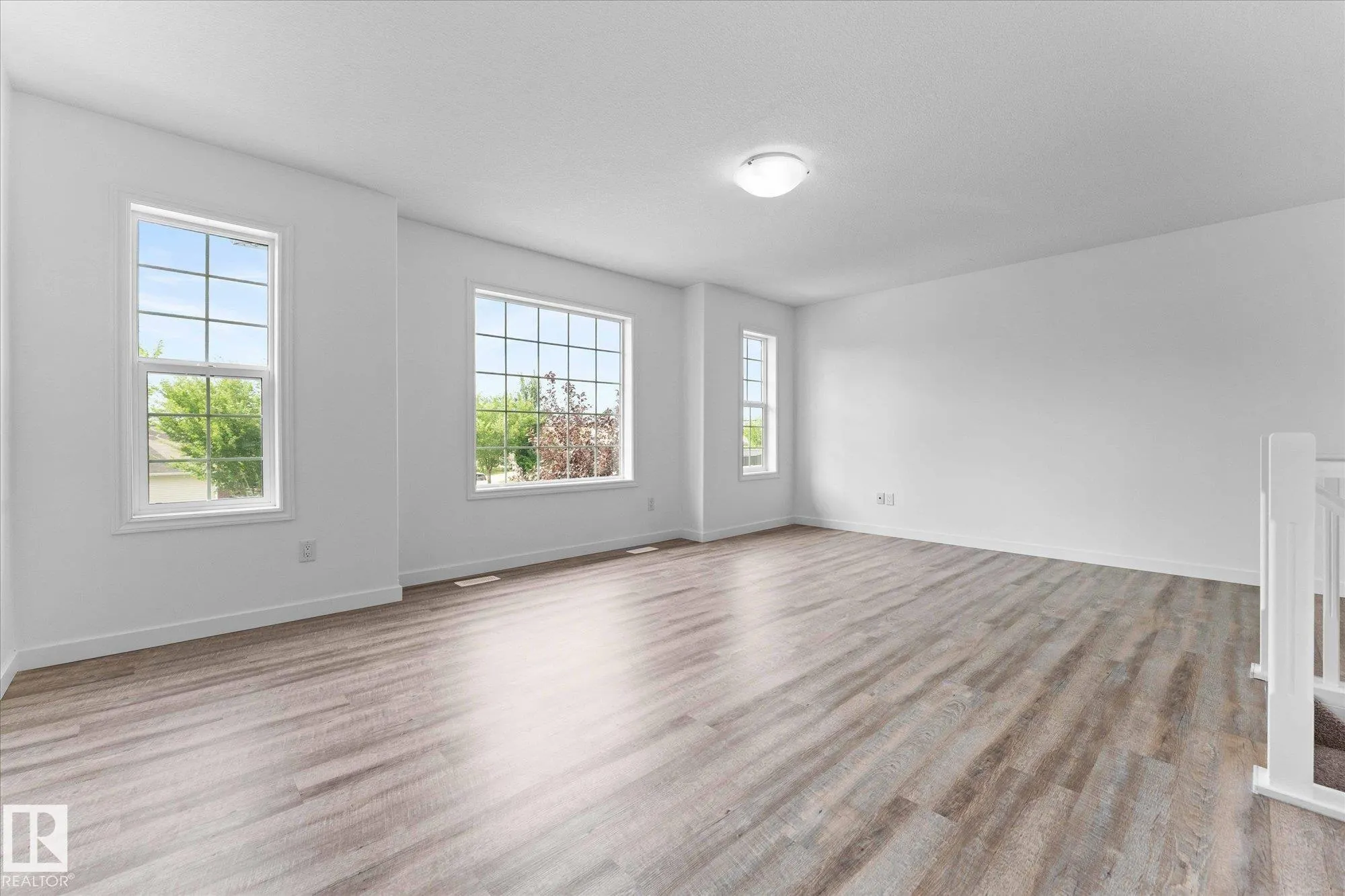 1 RIDGELAND Way
