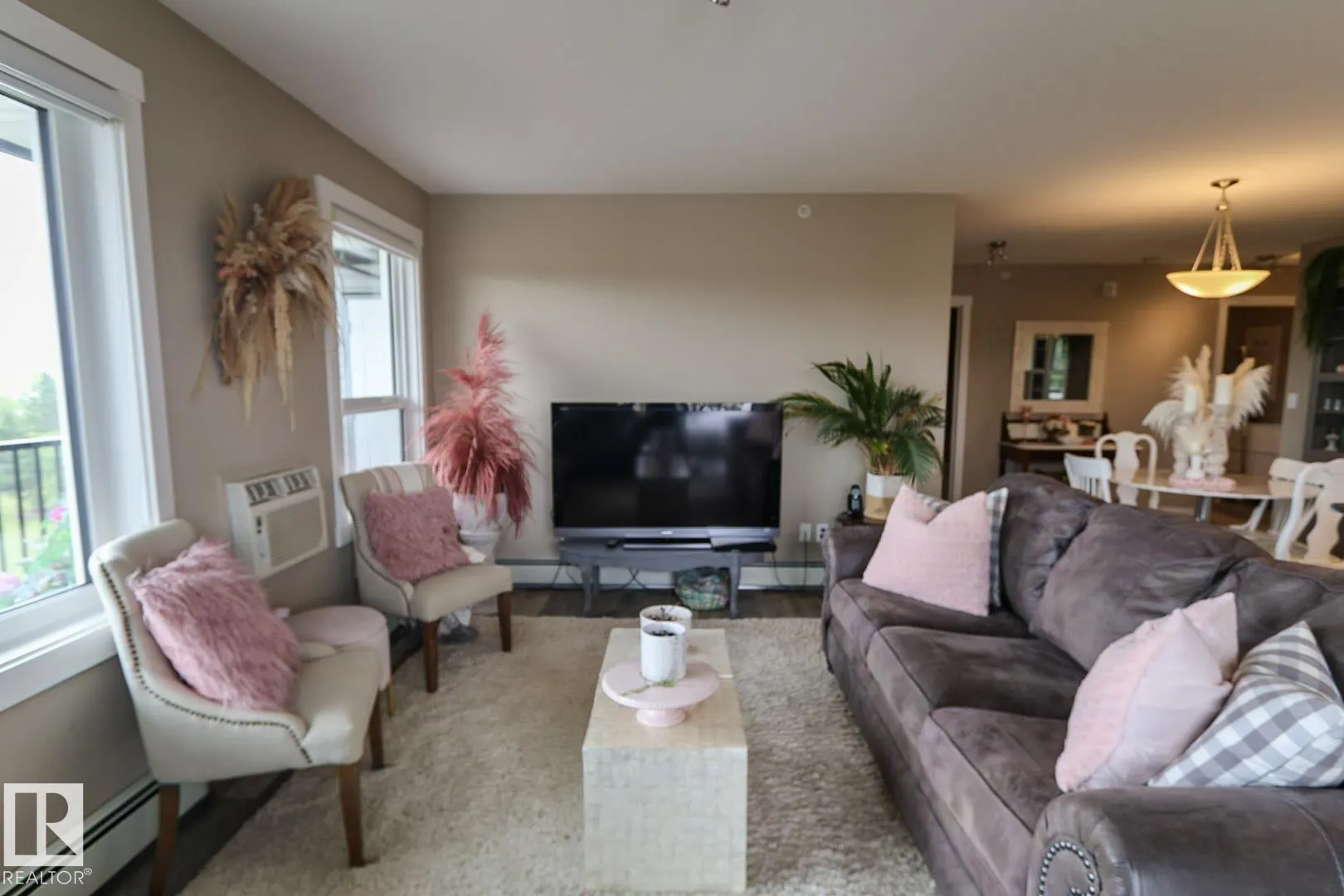 #404 4614B Lakeshore Dr