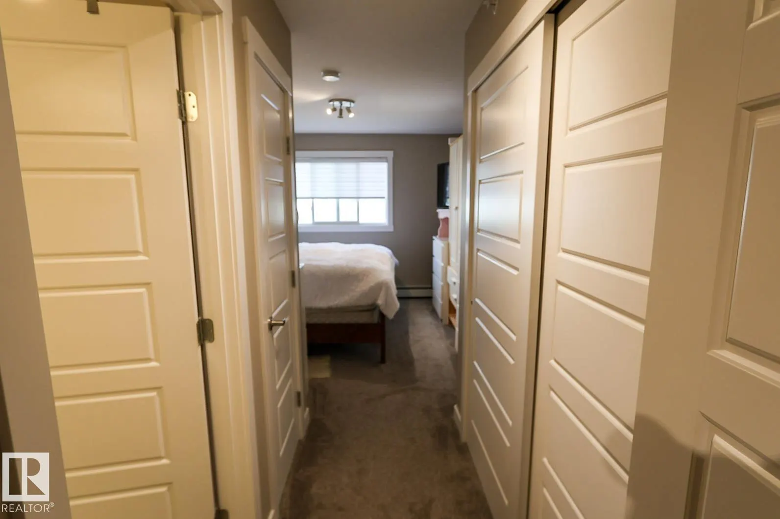 #404 4614B Lakeshore Dr