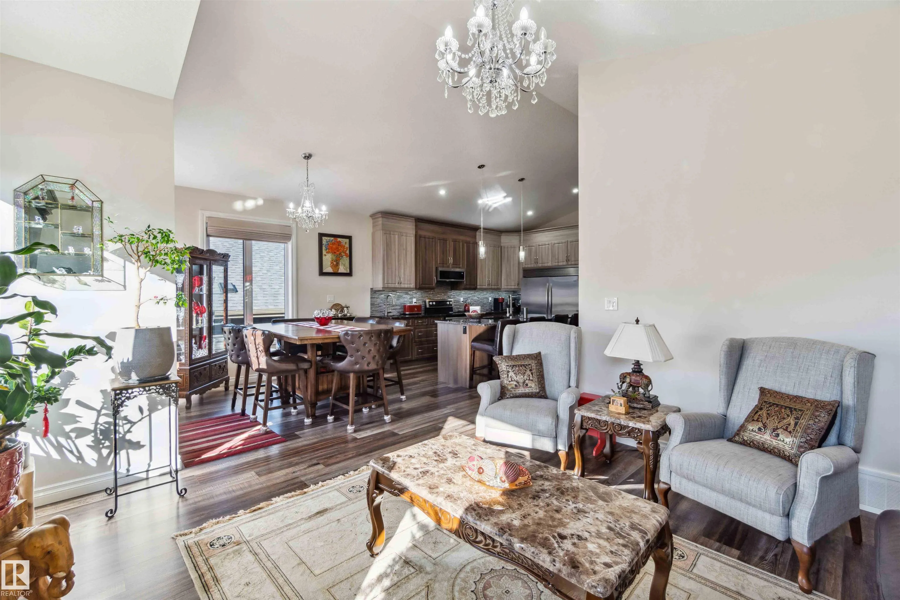 71 RATELLE Circle