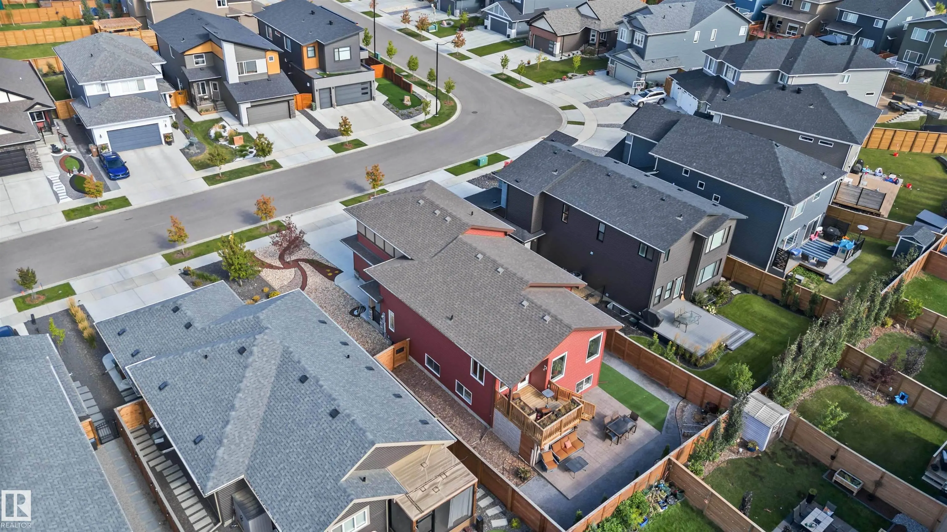 71 RATELLE Circle