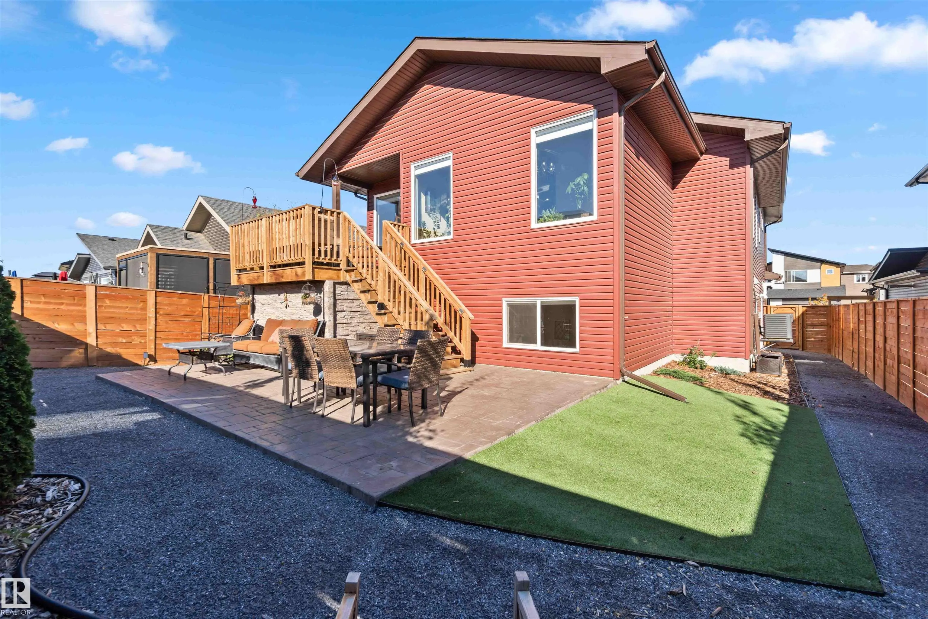 71 RATELLE Circle