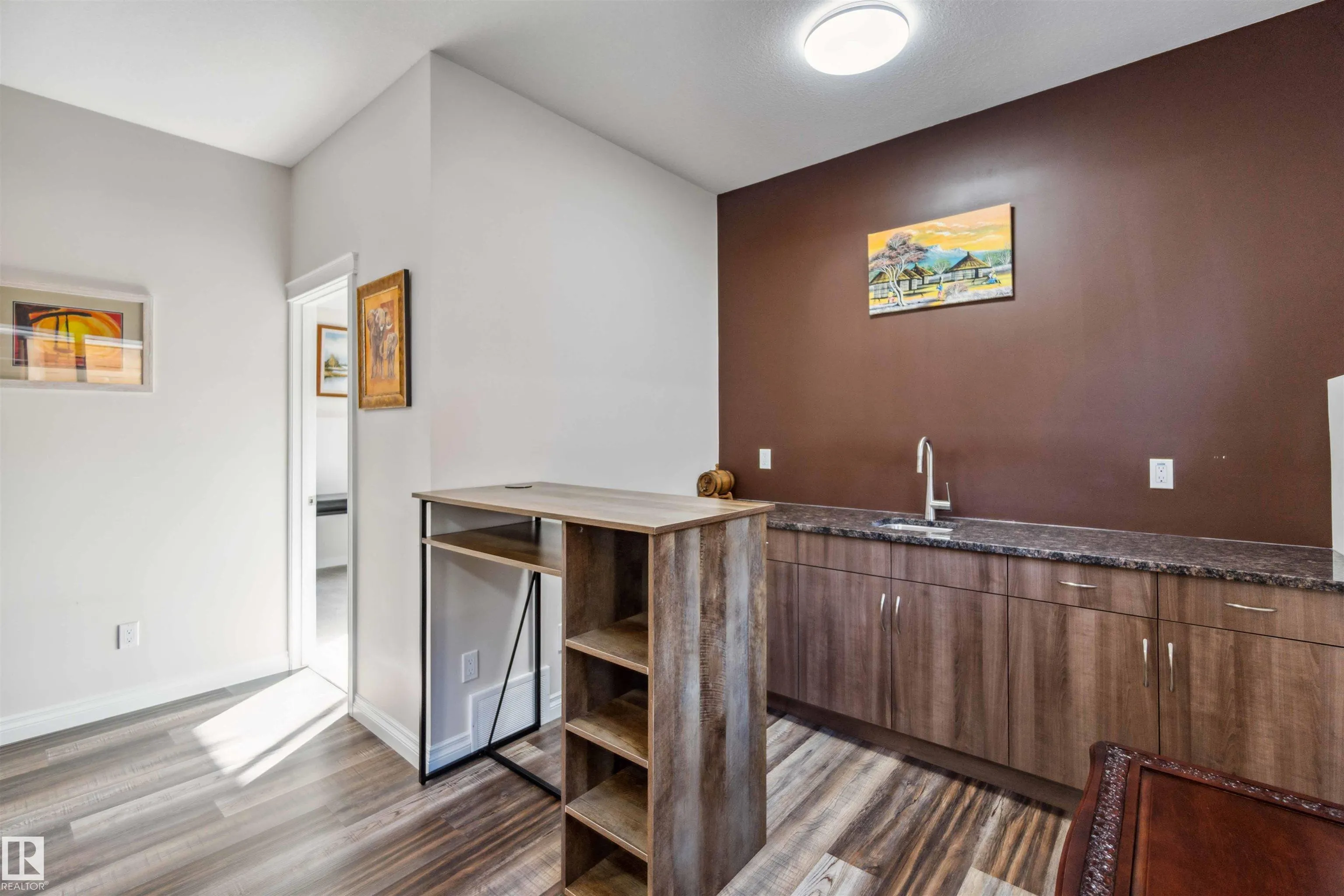 71 RATELLE Circle