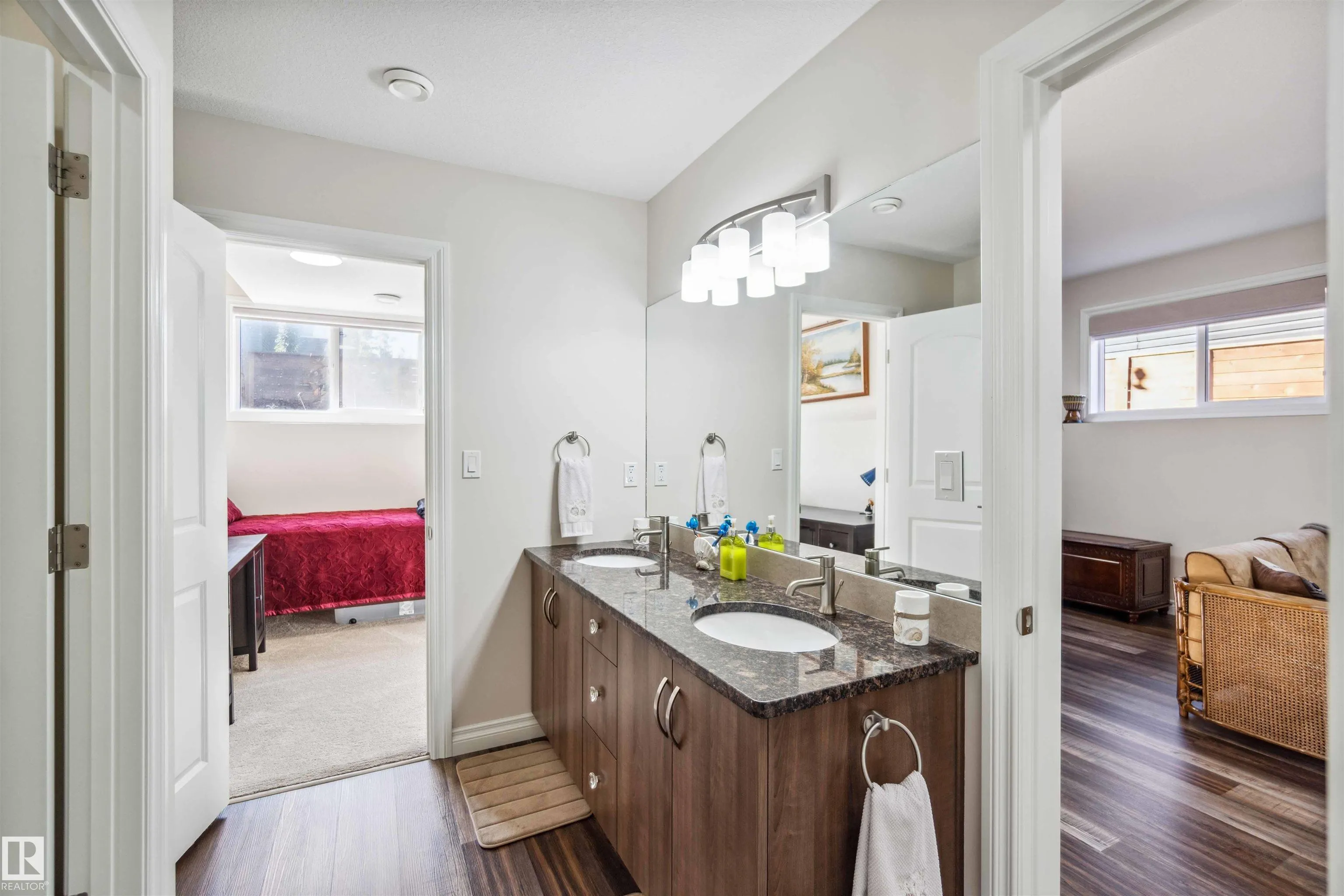 71 RATELLE Circle
