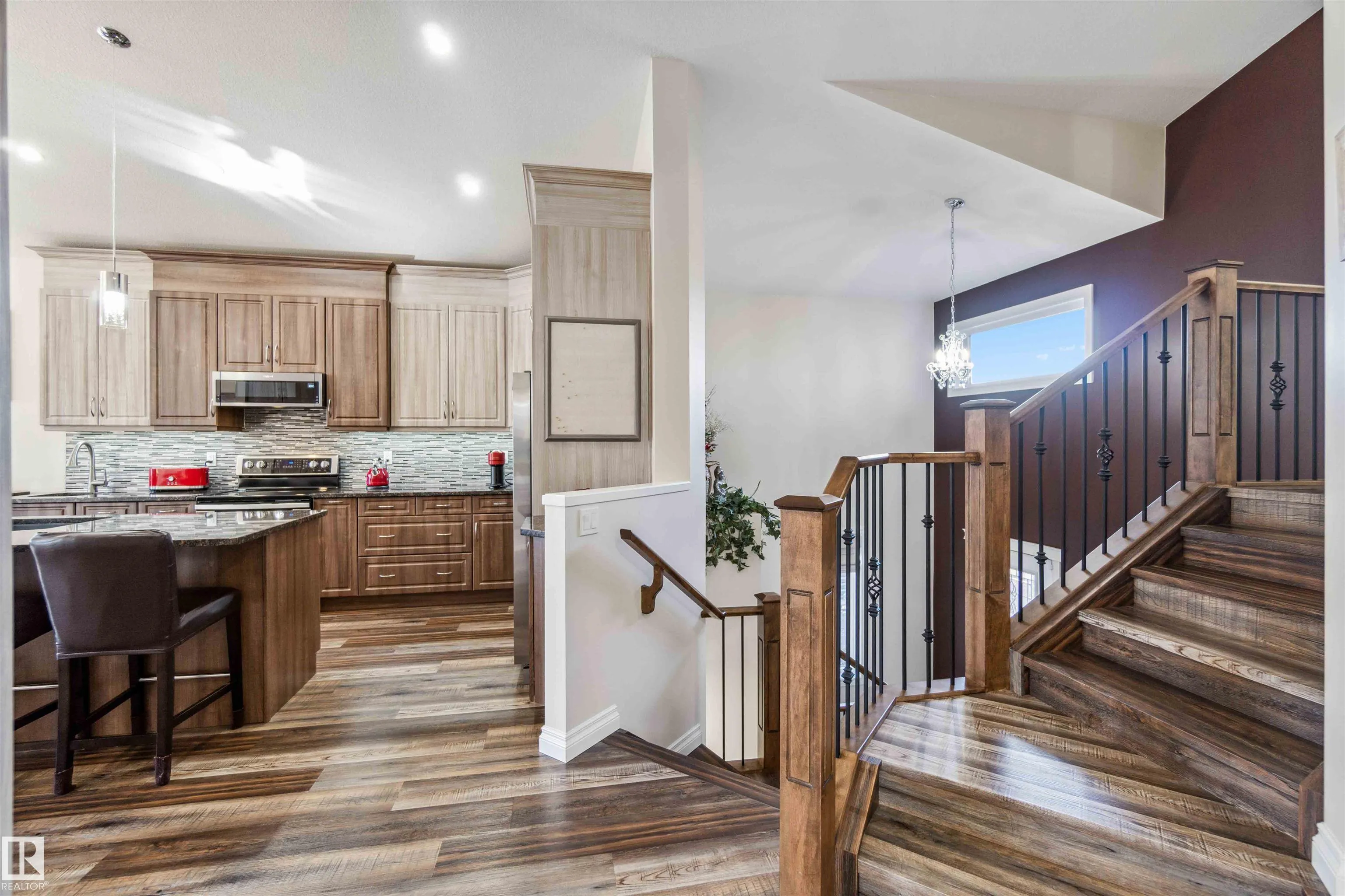 71 RATELLE Circle