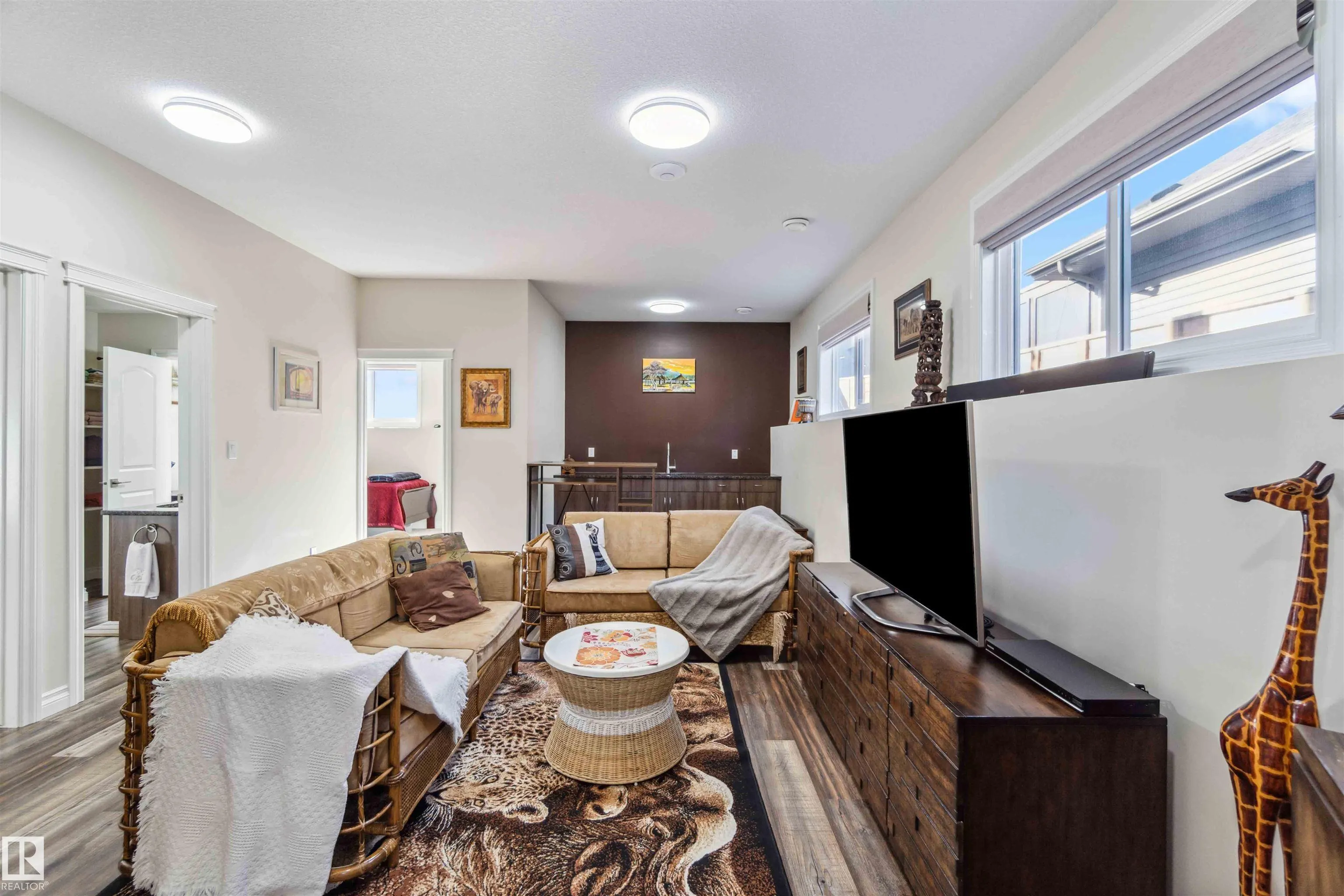 71 RATELLE Circle