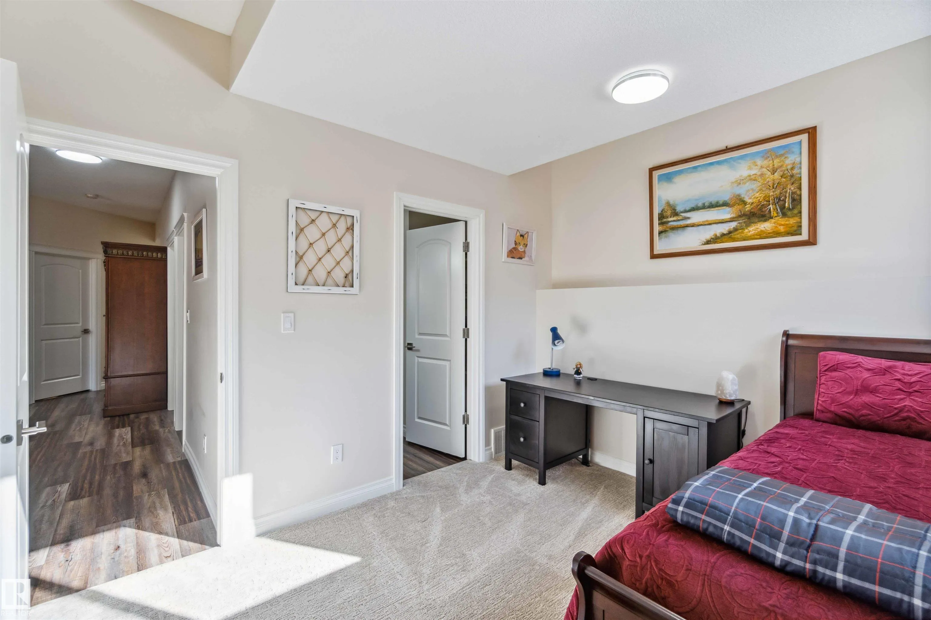 71 RATELLE Circle