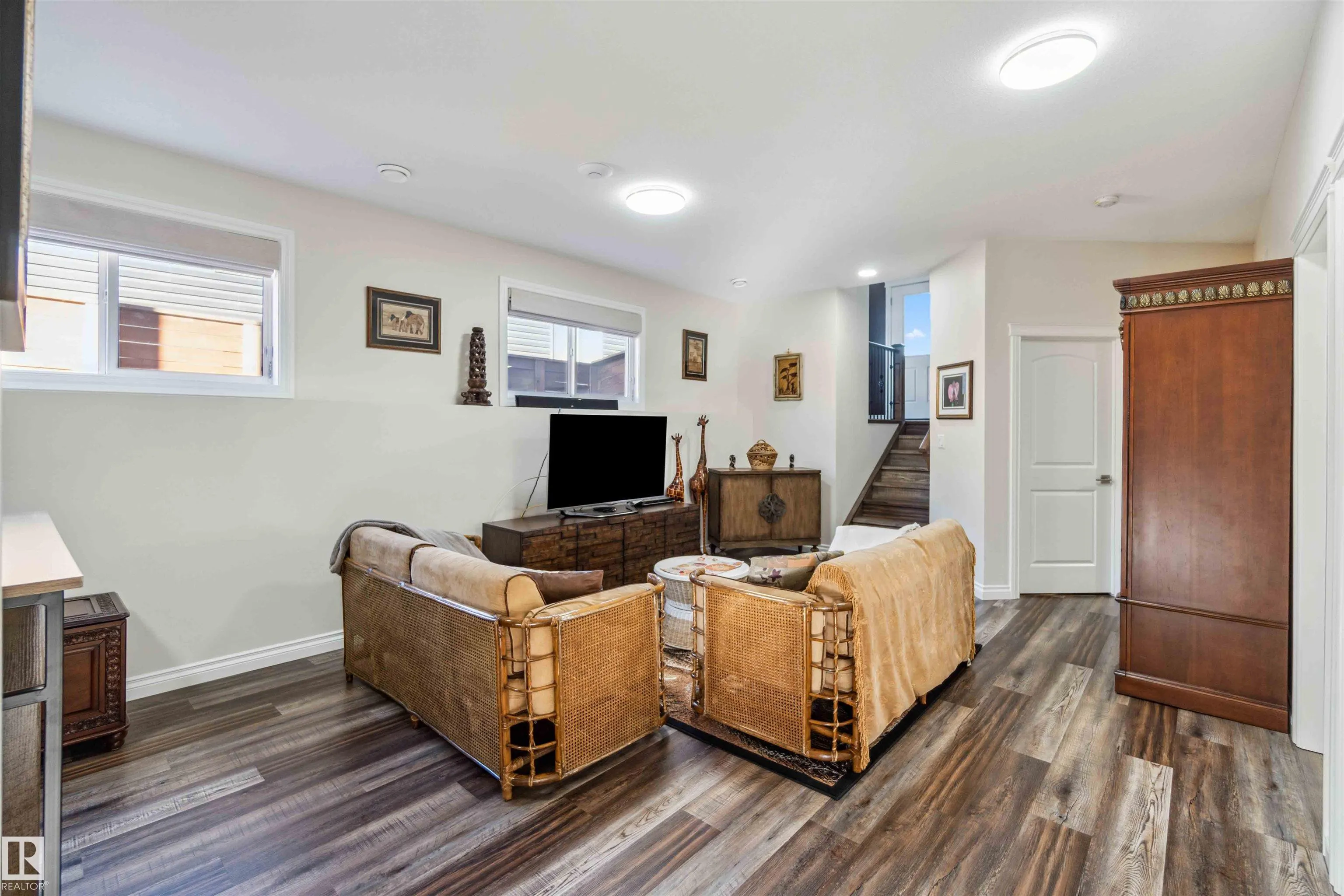 71 RATELLE Circle