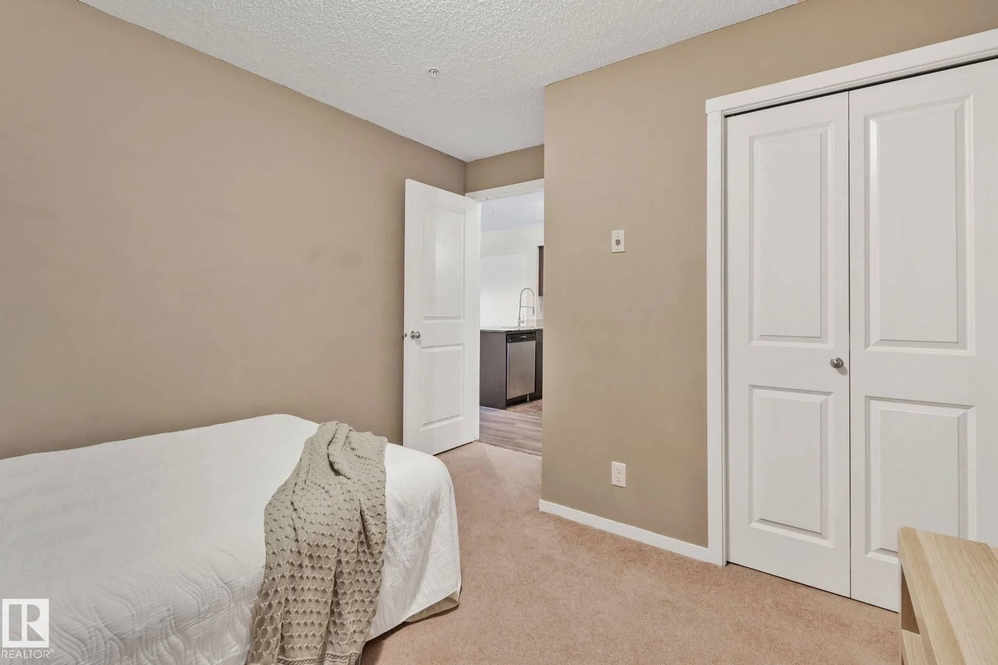 5804 Mullen Place