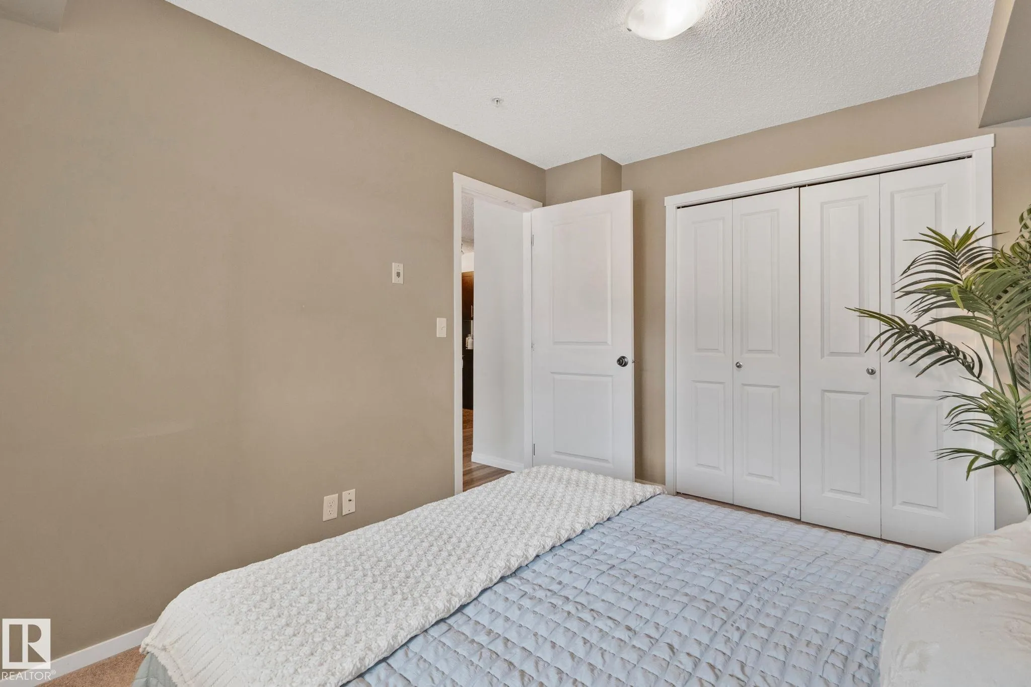5804 Mullen Place