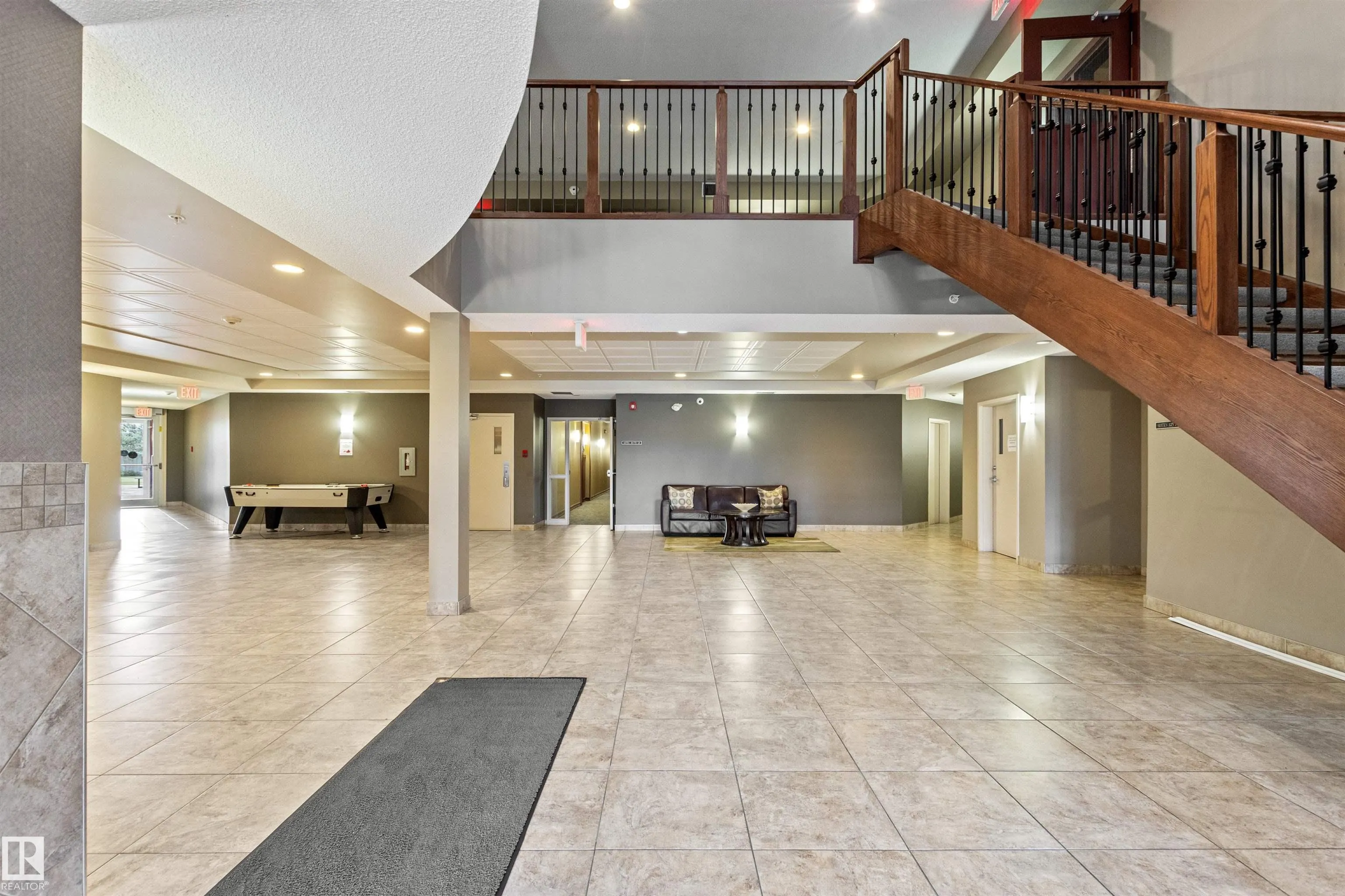 263 MACEWAN Road