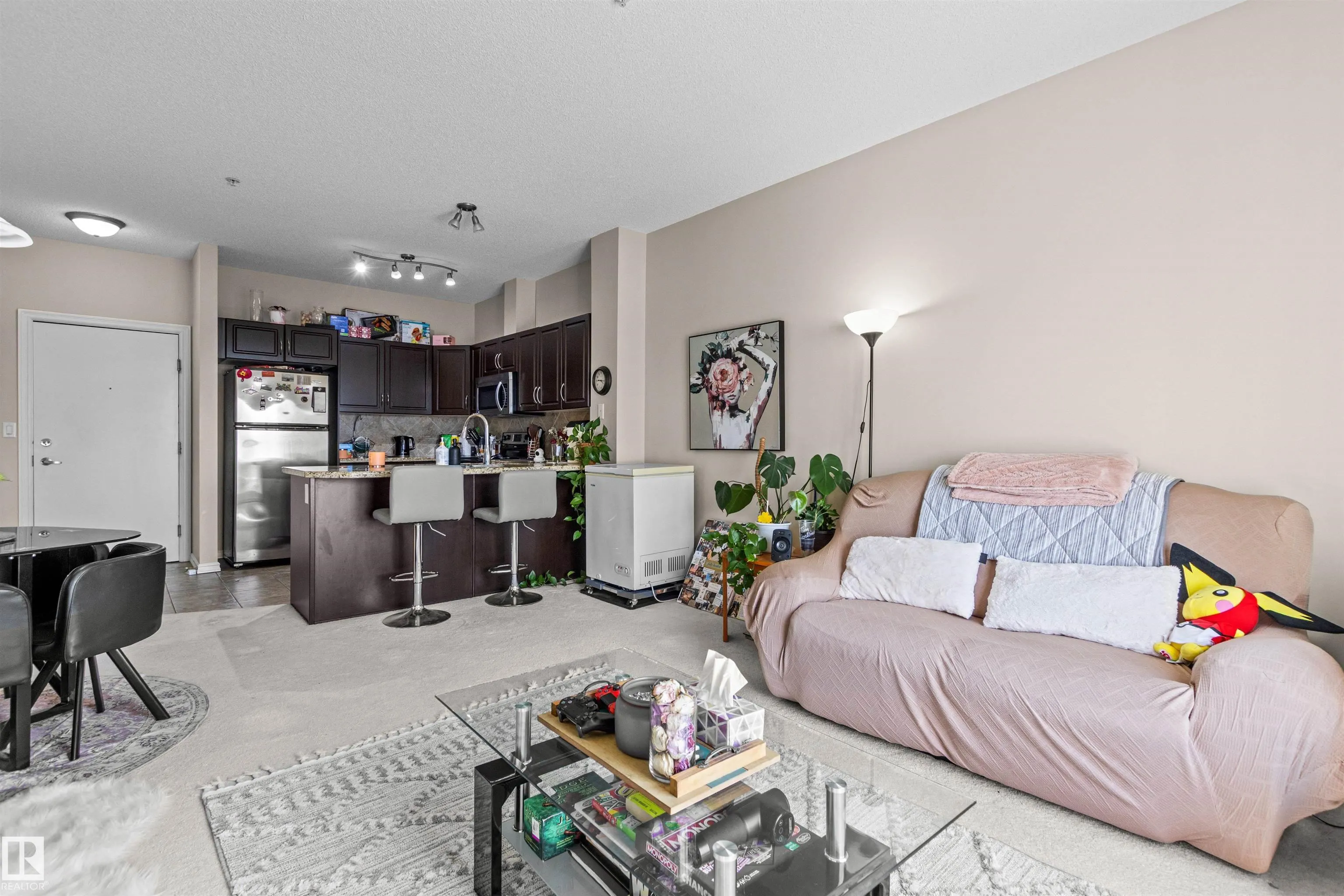 263 MACEWAN Road