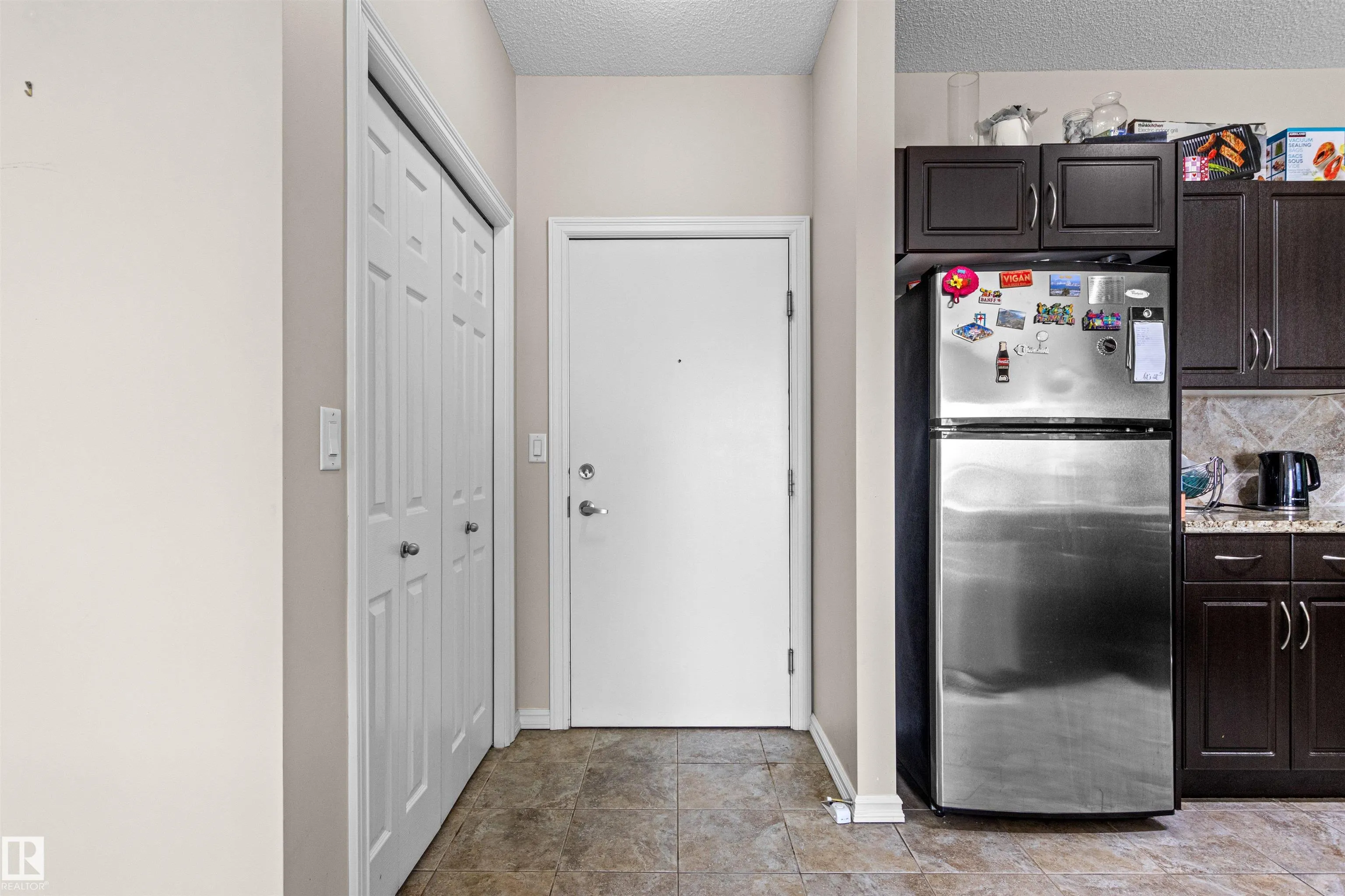 263 MACEWAN Road