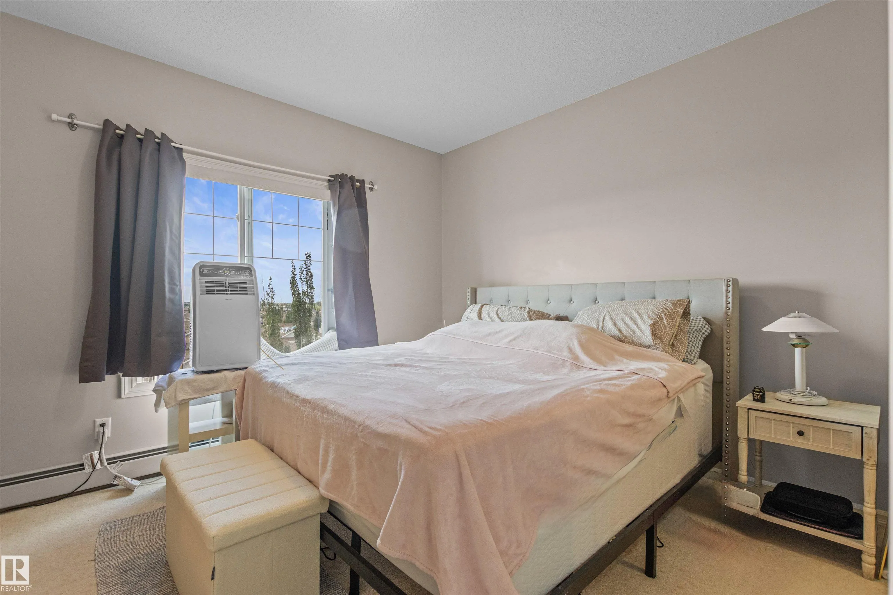 263 MACEWAN Road