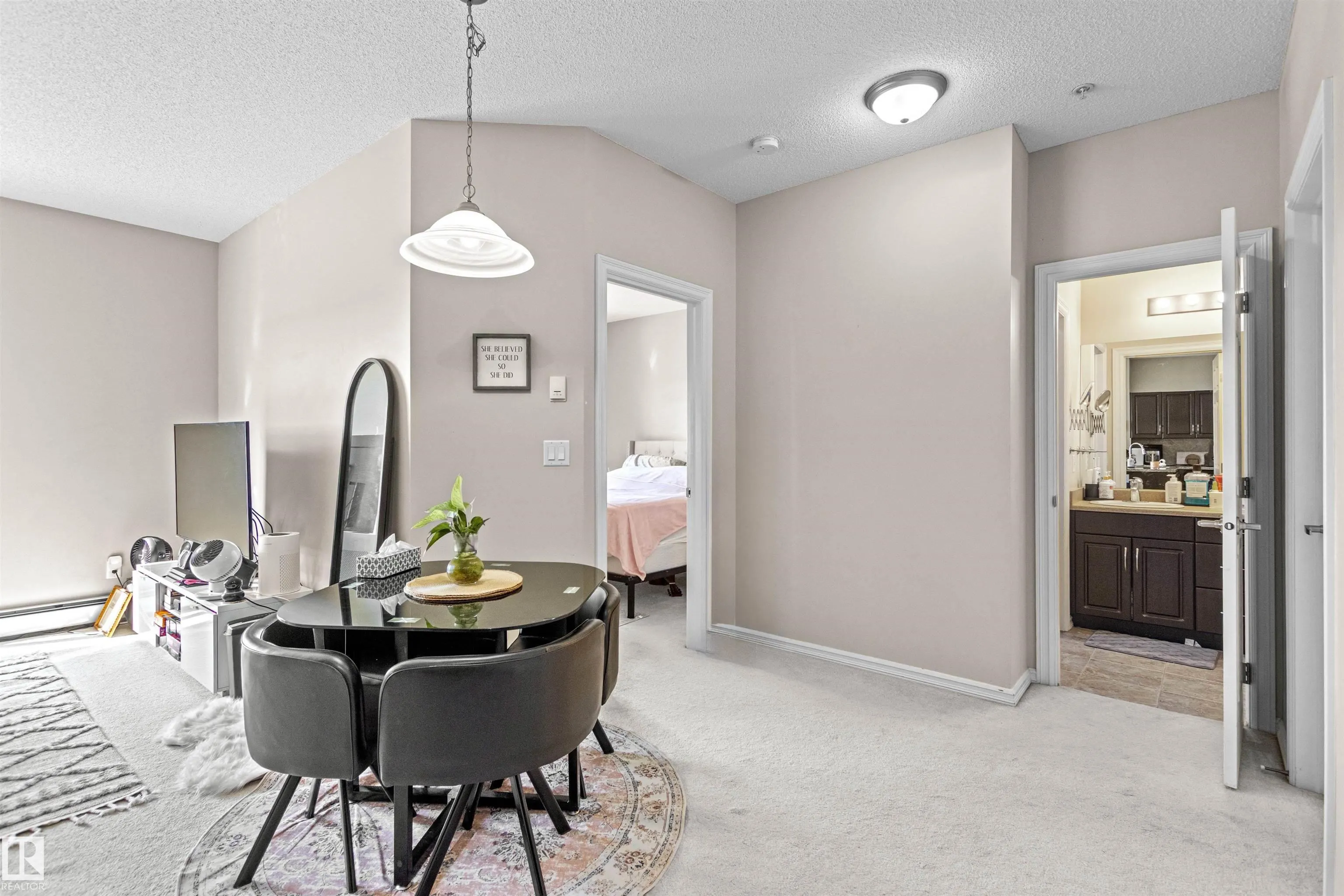 263 MACEWAN Road