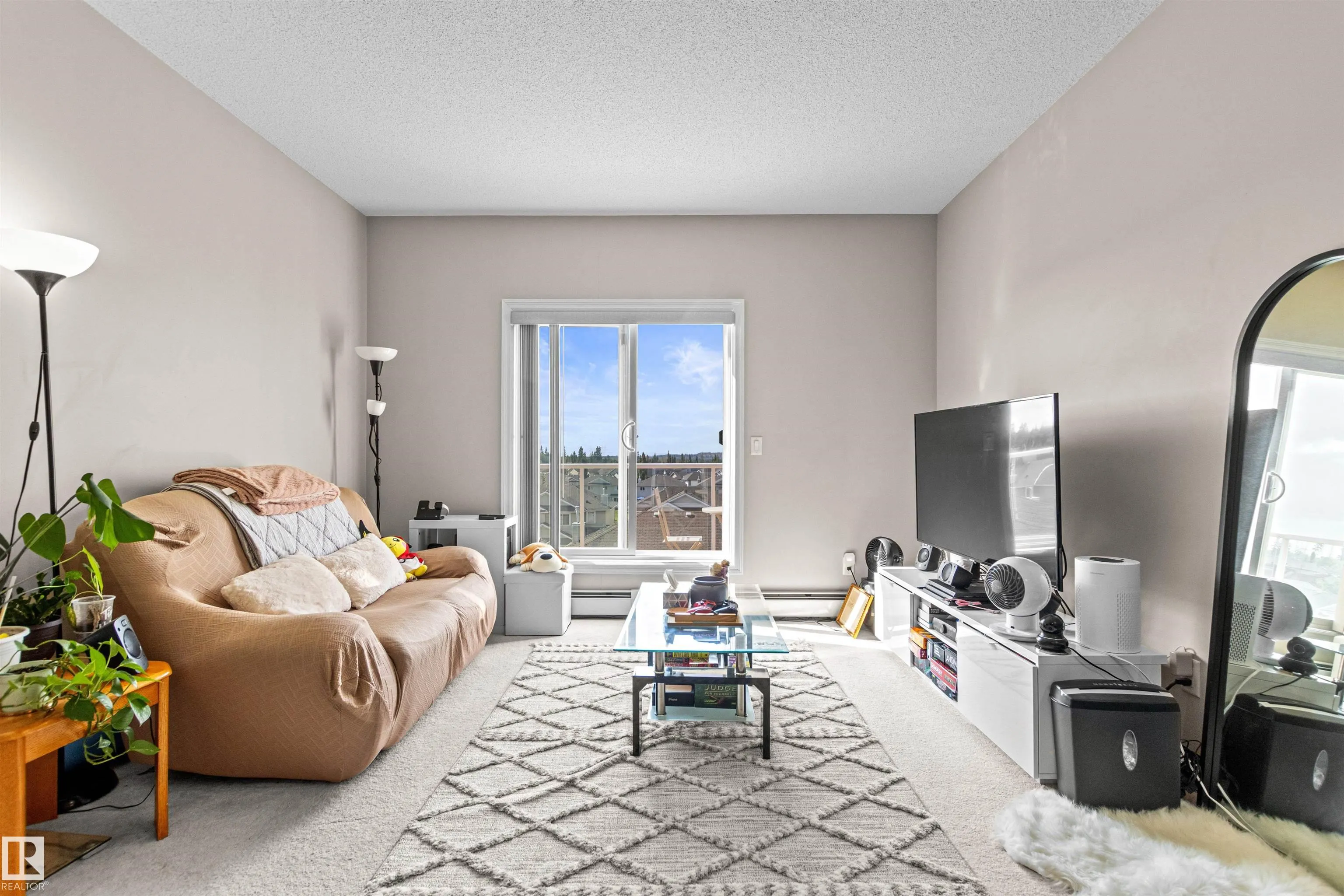 263 MACEWAN Road