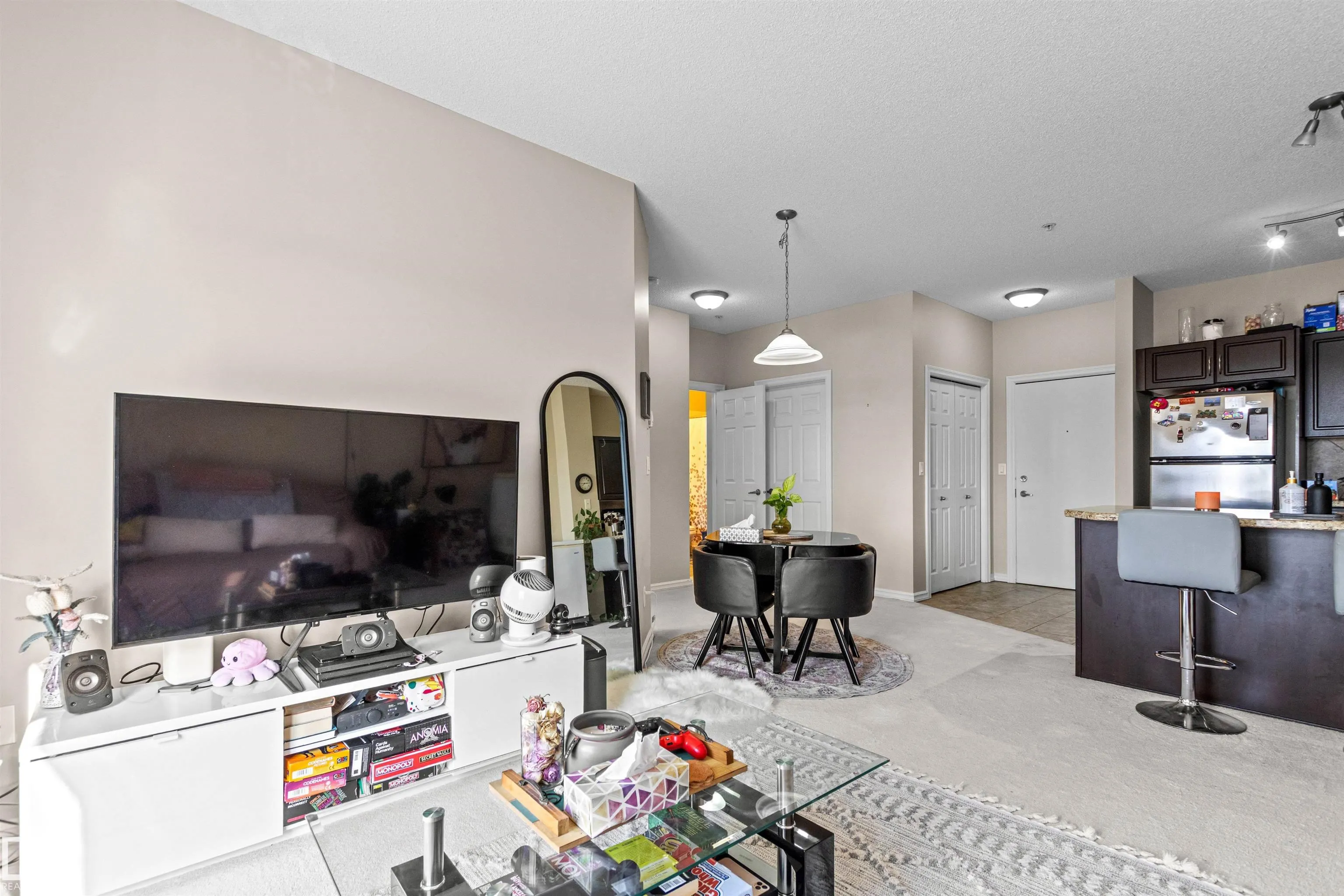 263 MACEWAN Road