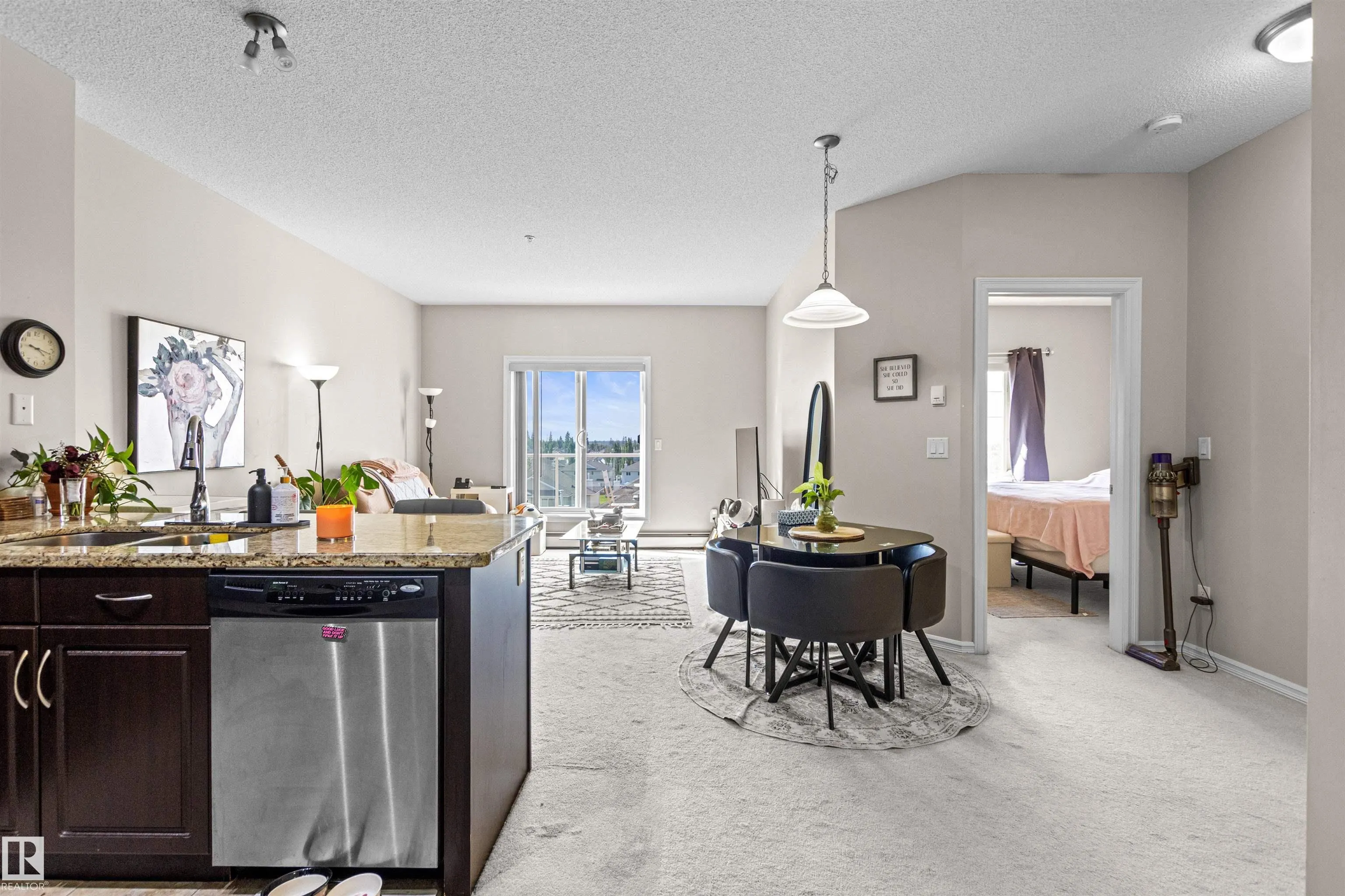 263 MACEWAN Road