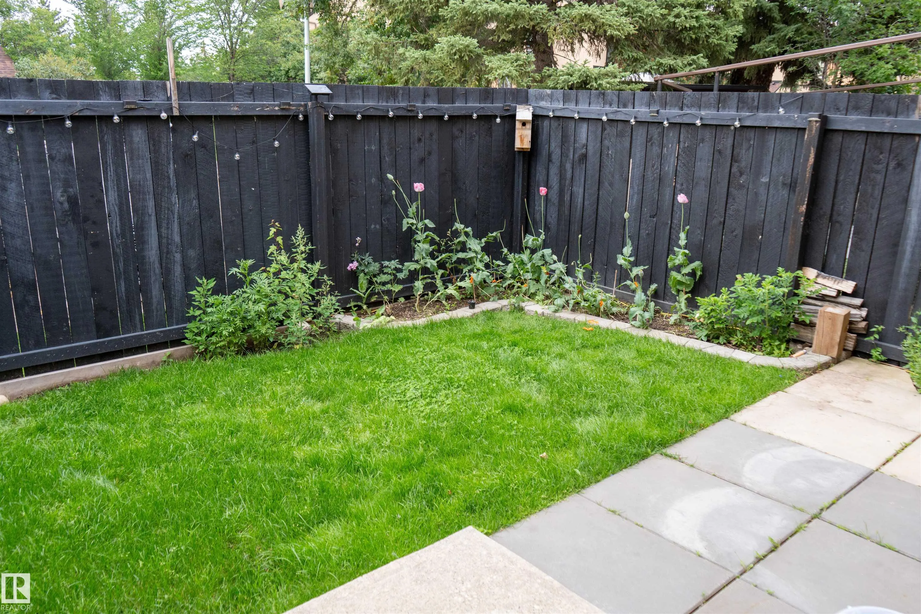 12070 25 Avenue