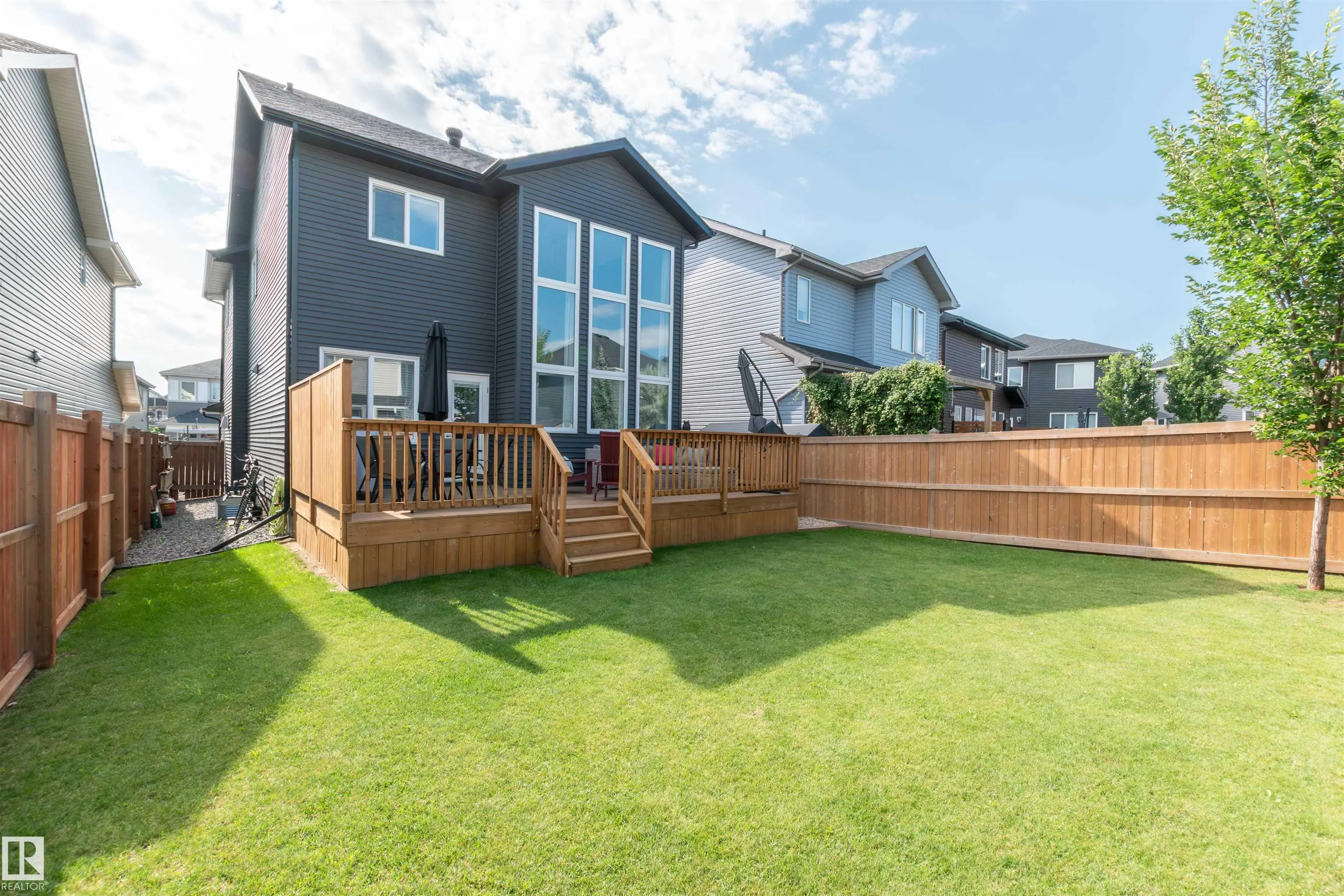 44 AINSLEY Way