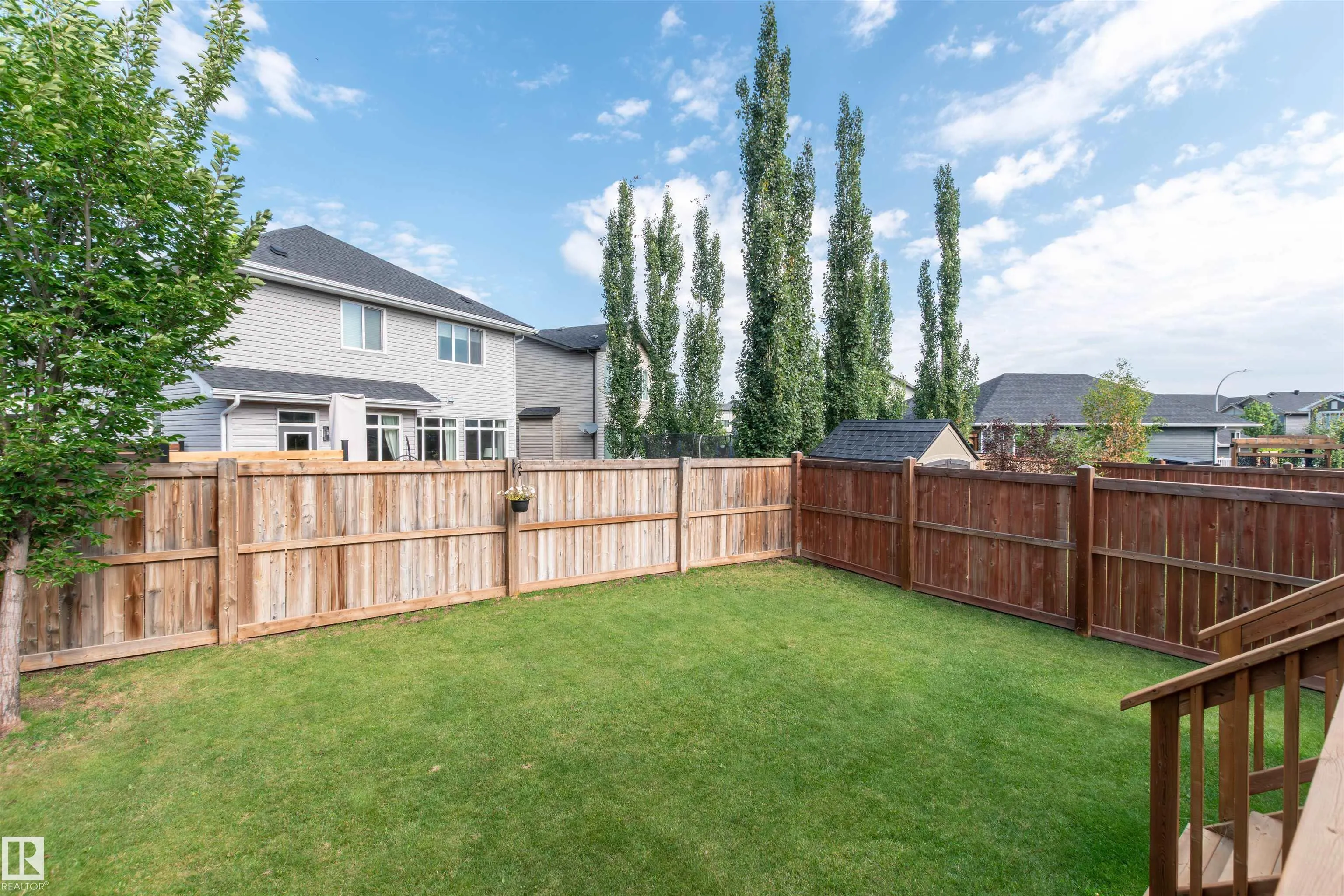 44 AINSLEY Way