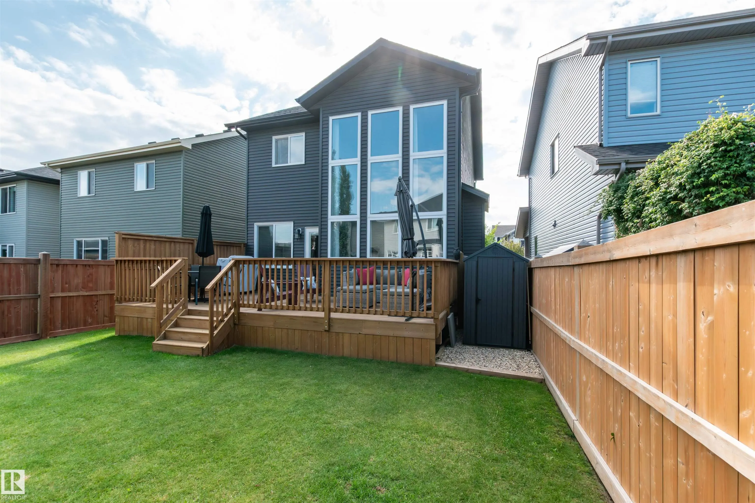 44 AINSLEY Way
