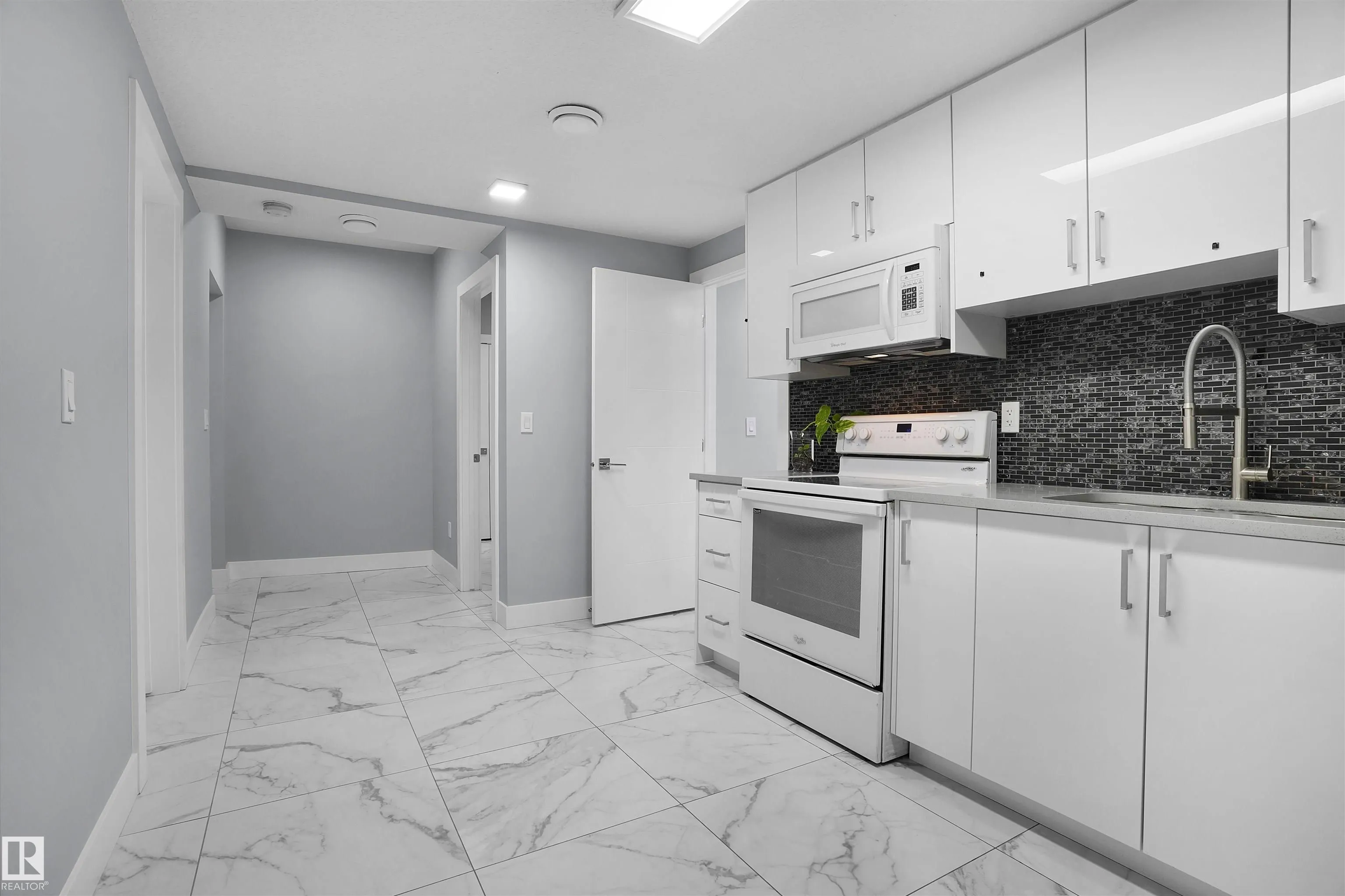 3530 Watson Point(e)