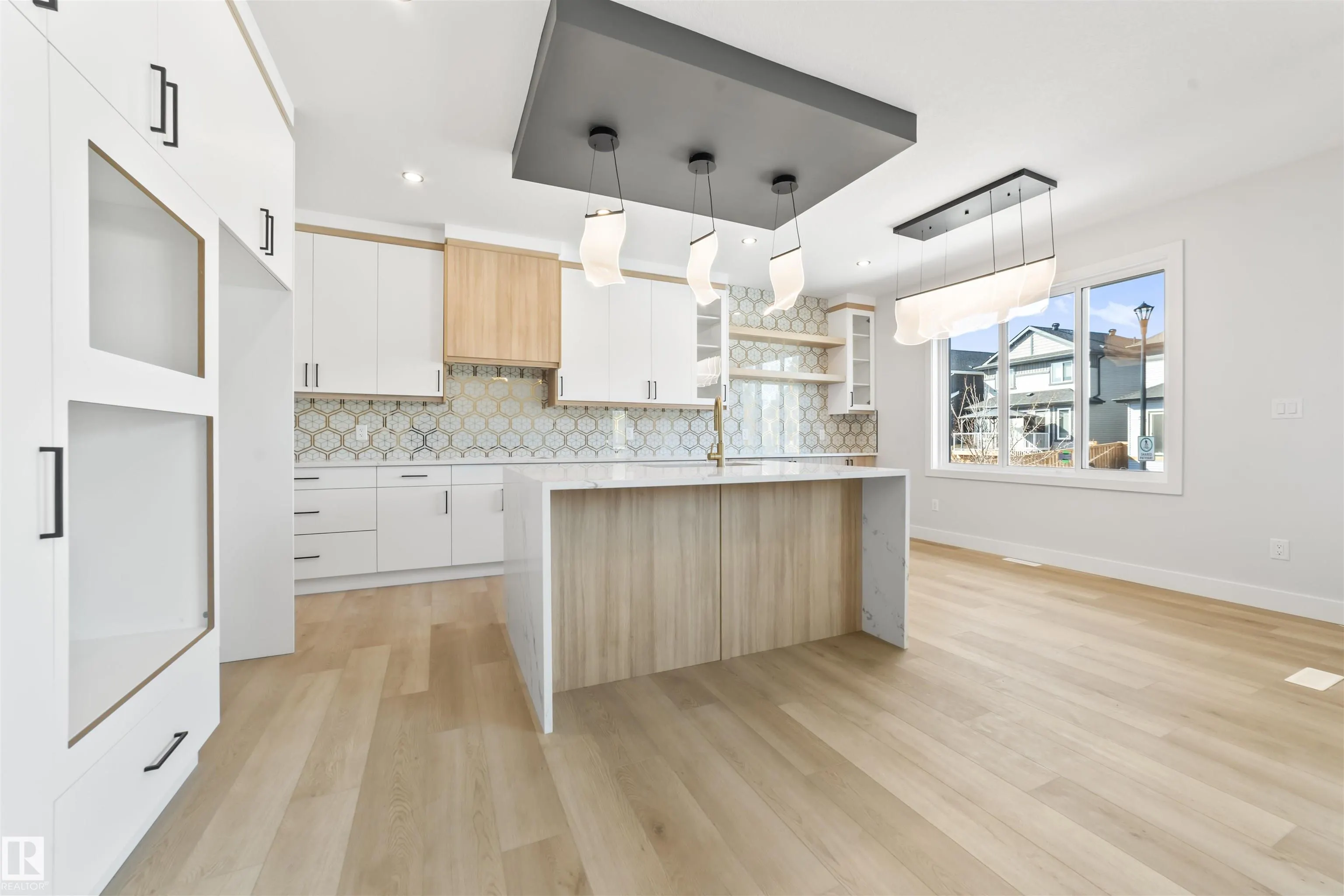 204 CAVANAGH COMMON