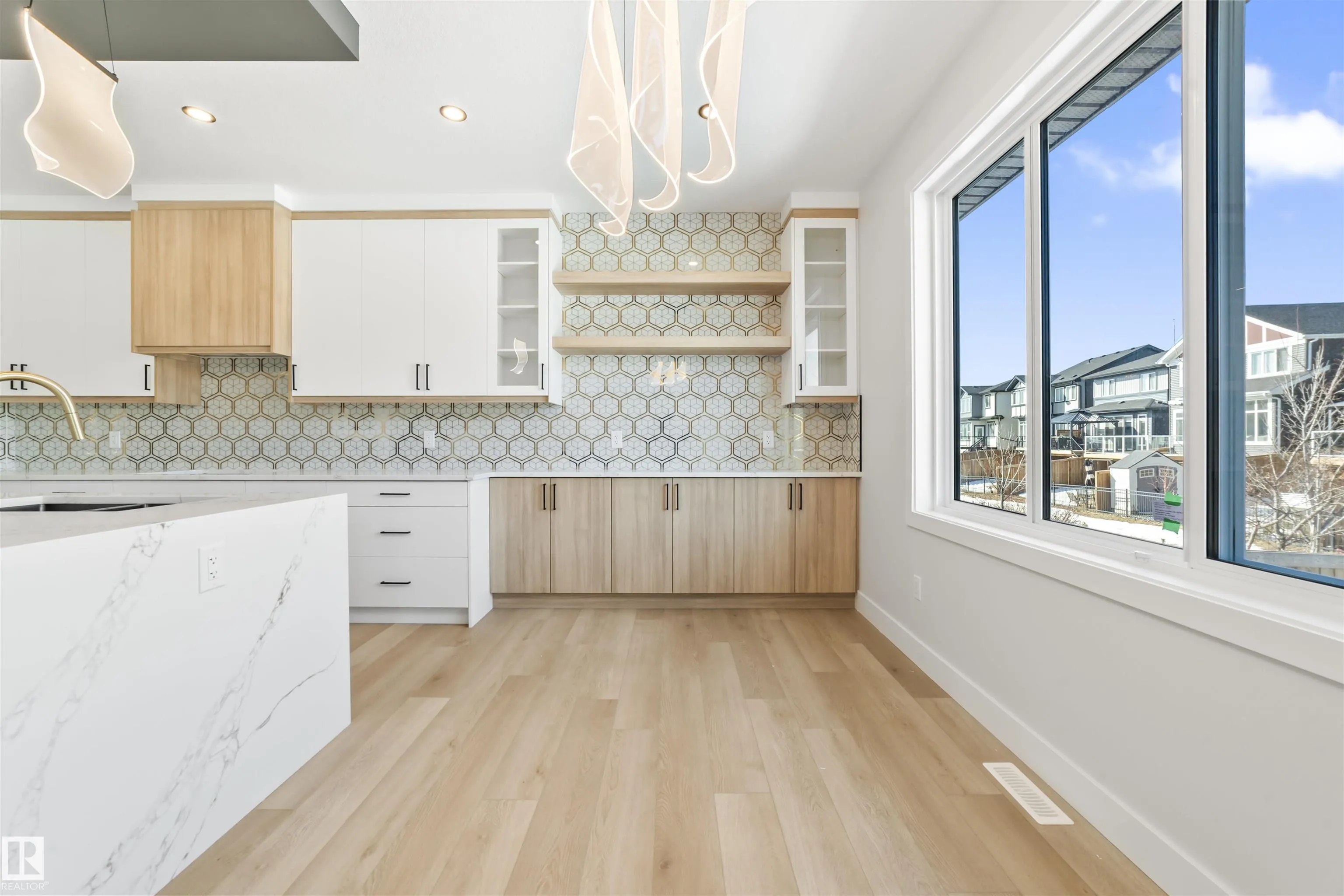 204 CAVANAGH COMMON