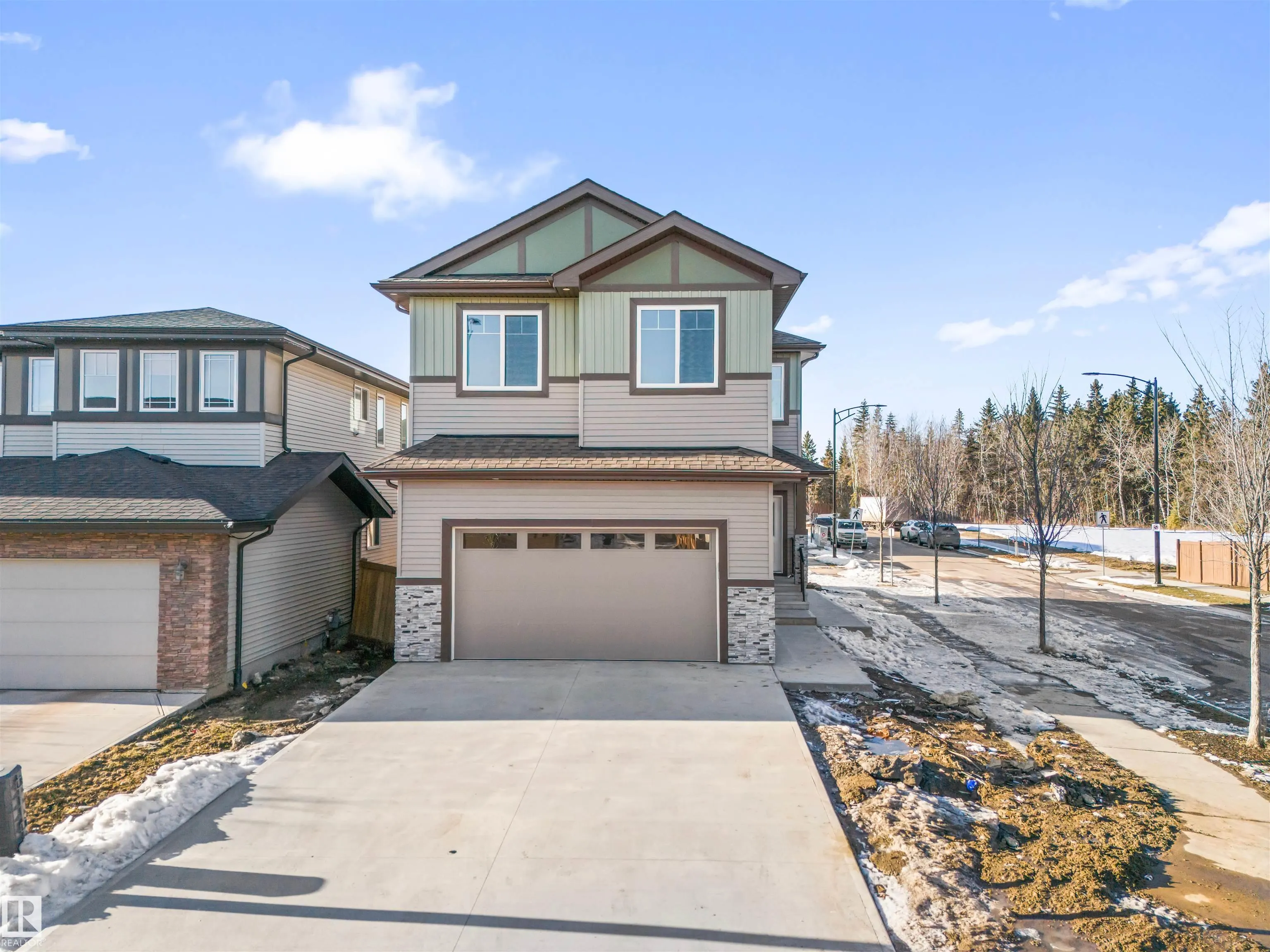 204 CAVANAGH COMMON