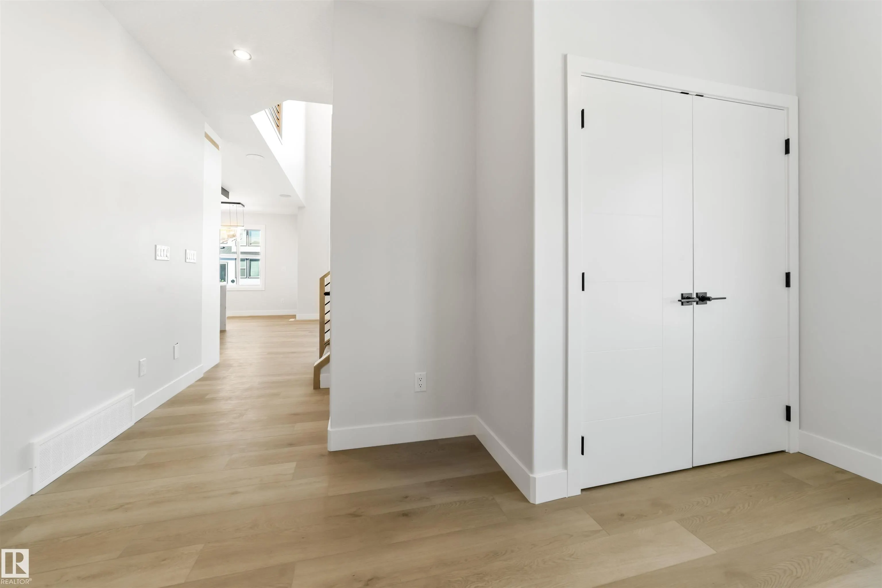 204 CAVANAGH COMMON