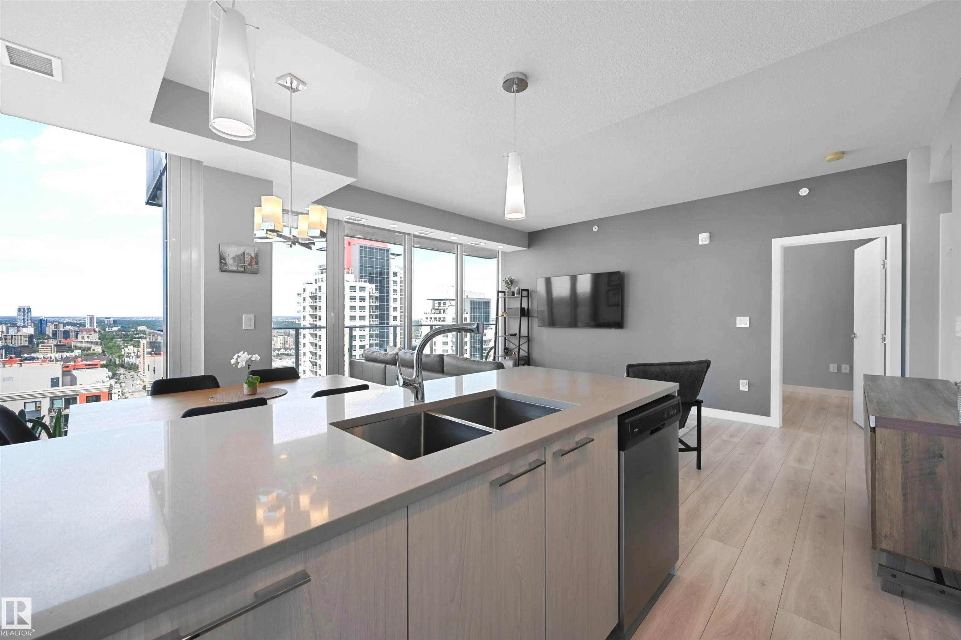 10180 103 Street
