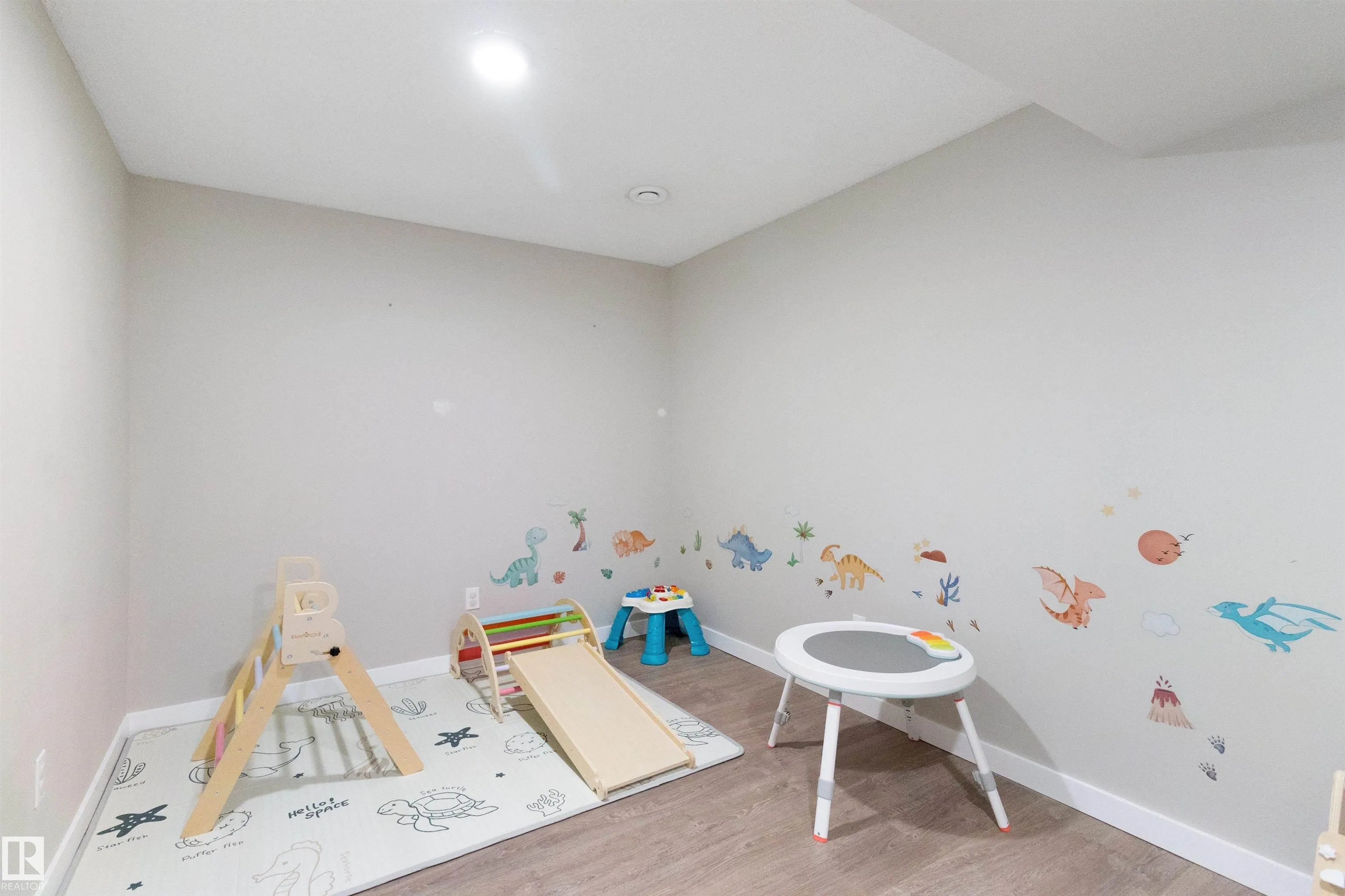 2654 MAPLE Way
