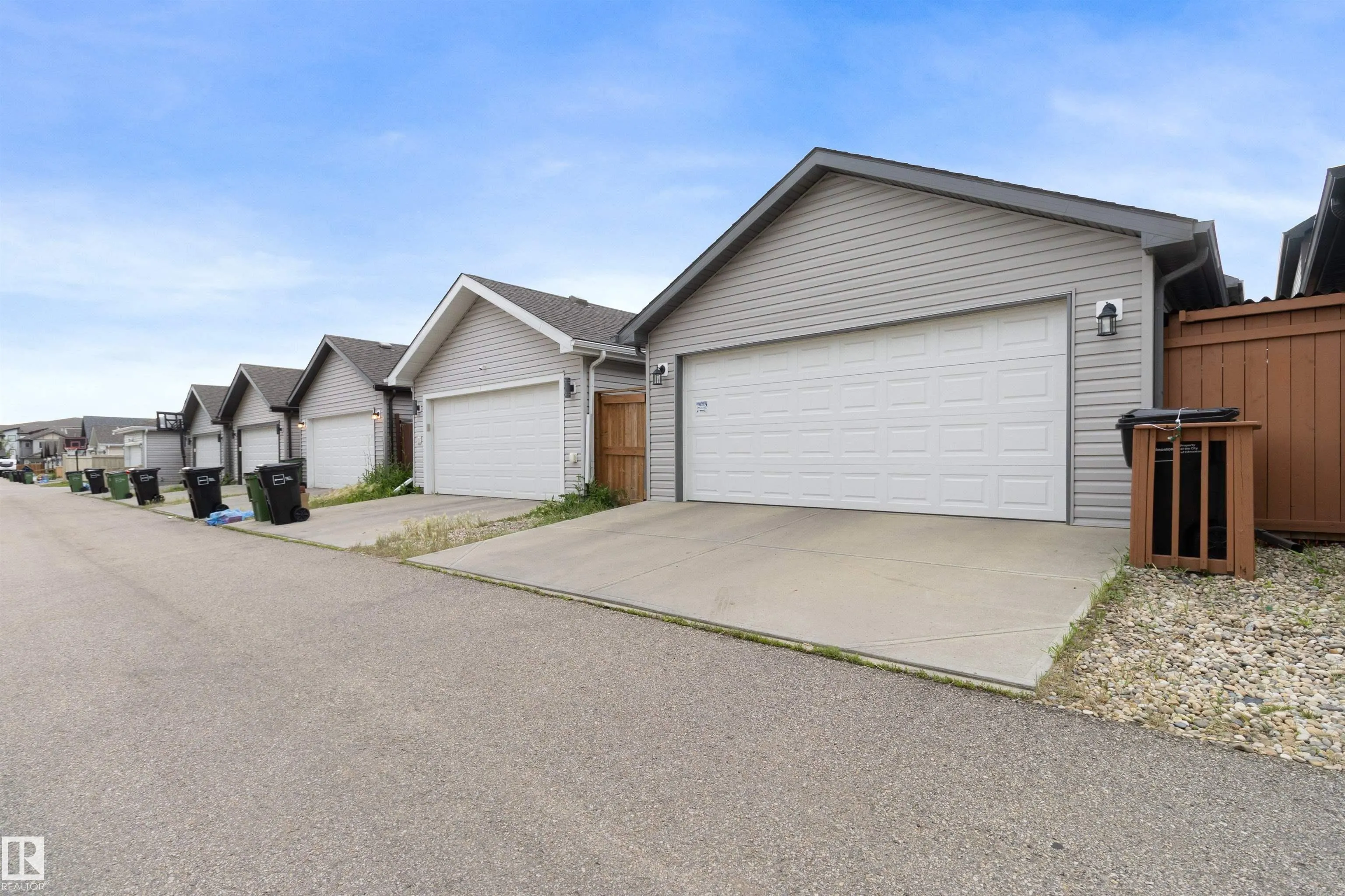 2654 MAPLE Way