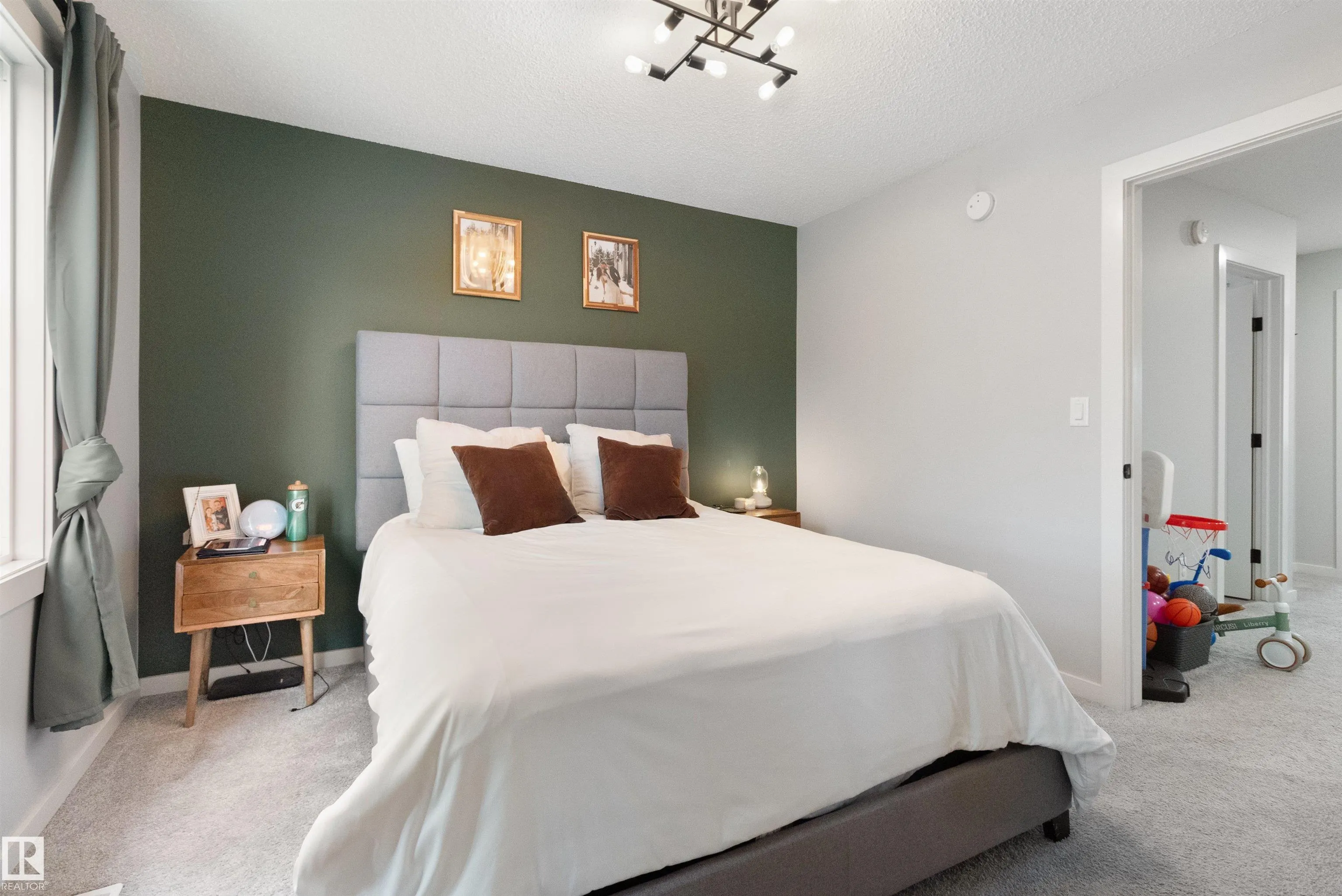 2654 MAPLE Way
