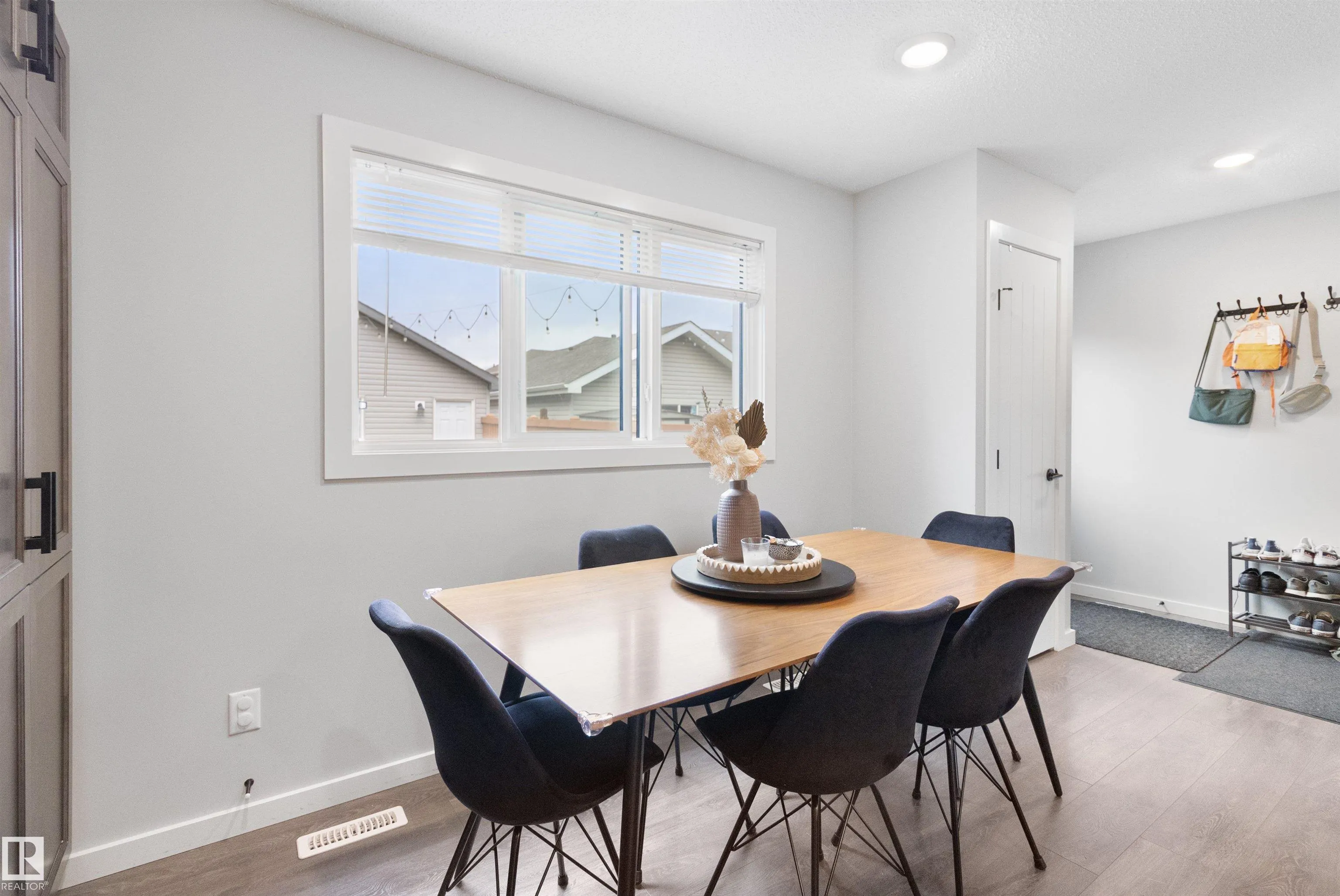 2654 MAPLE Way