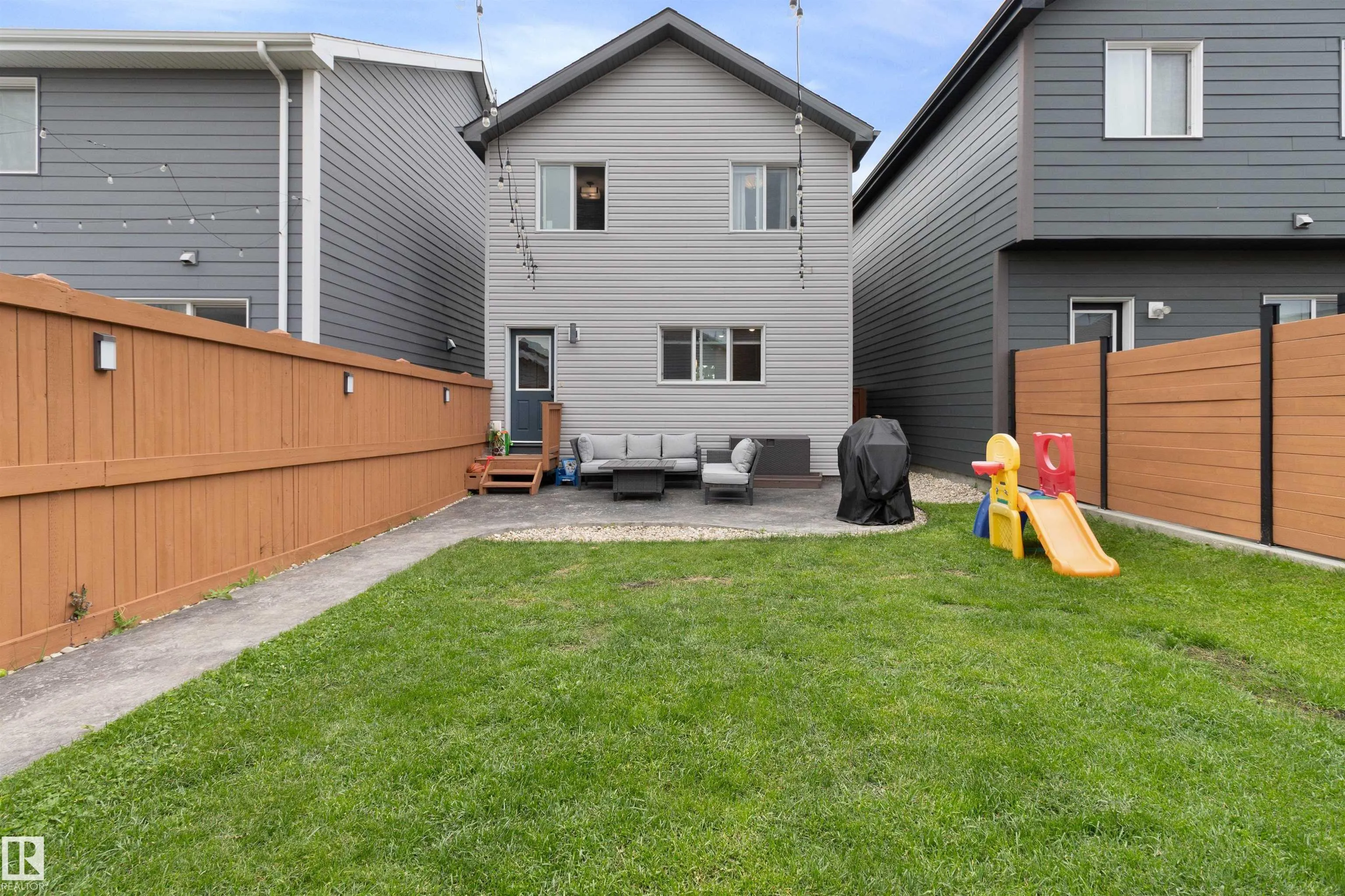 2654 MAPLE Way