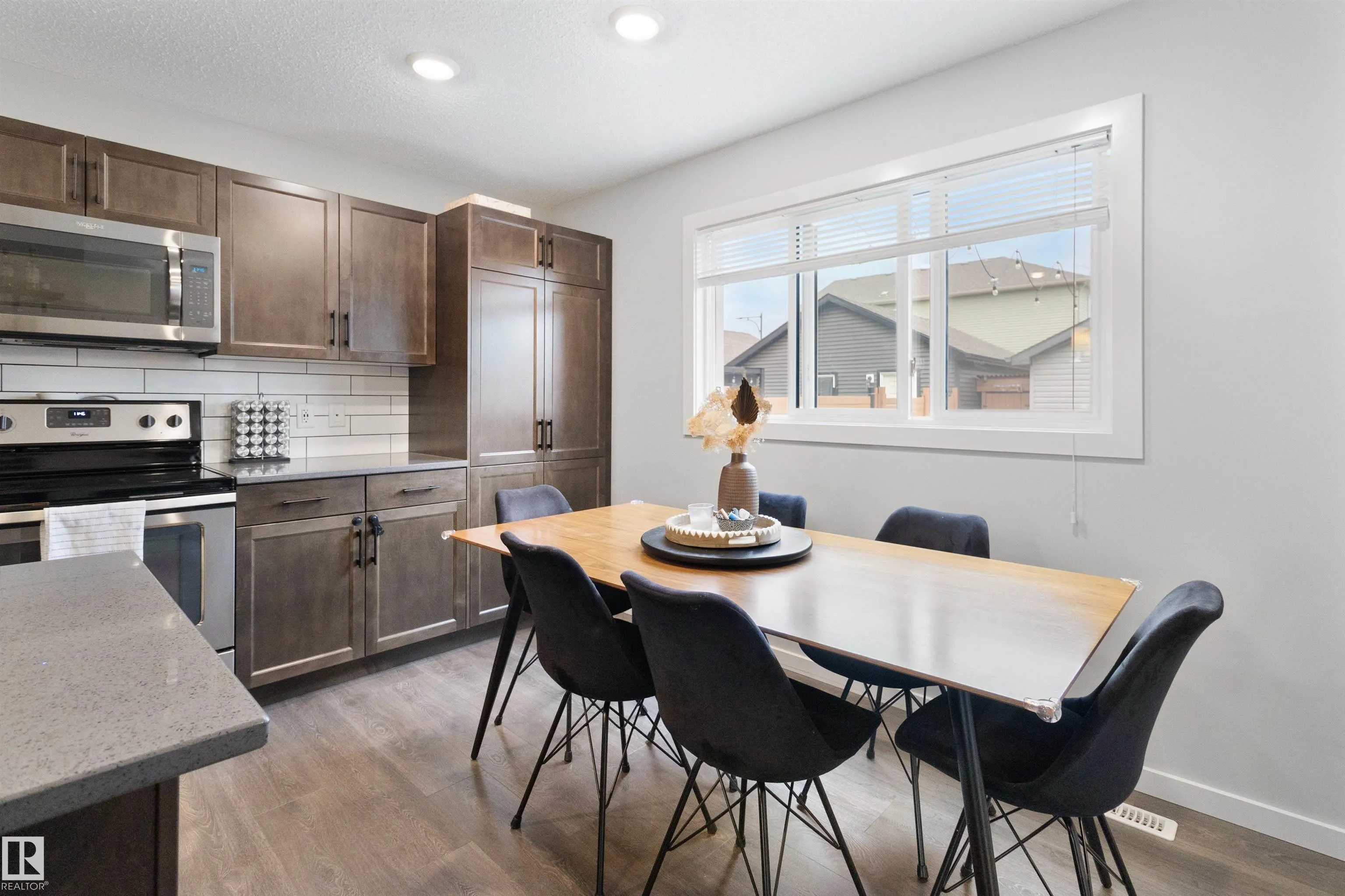 2654 MAPLE Way
