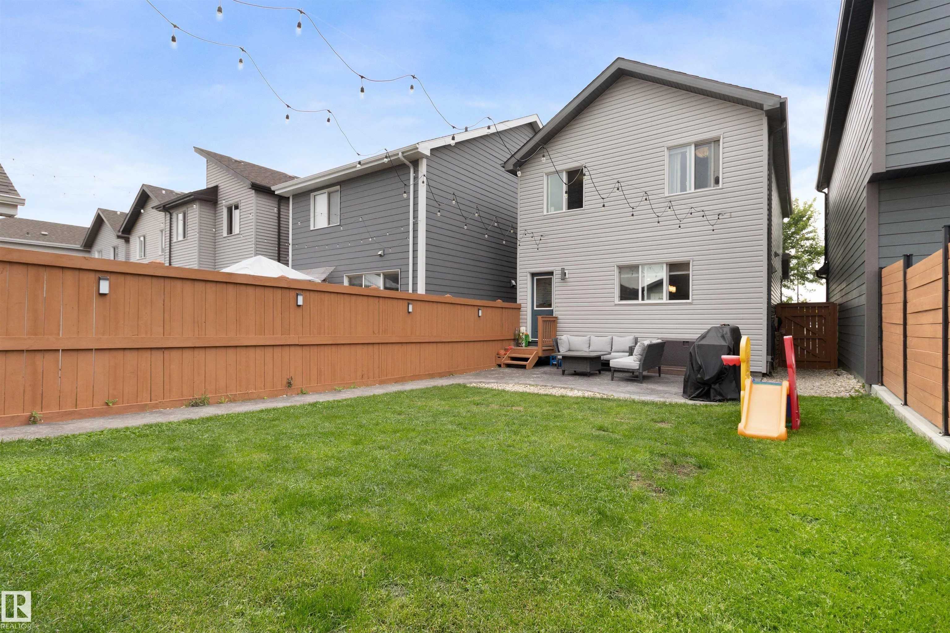 2654 MAPLE Way