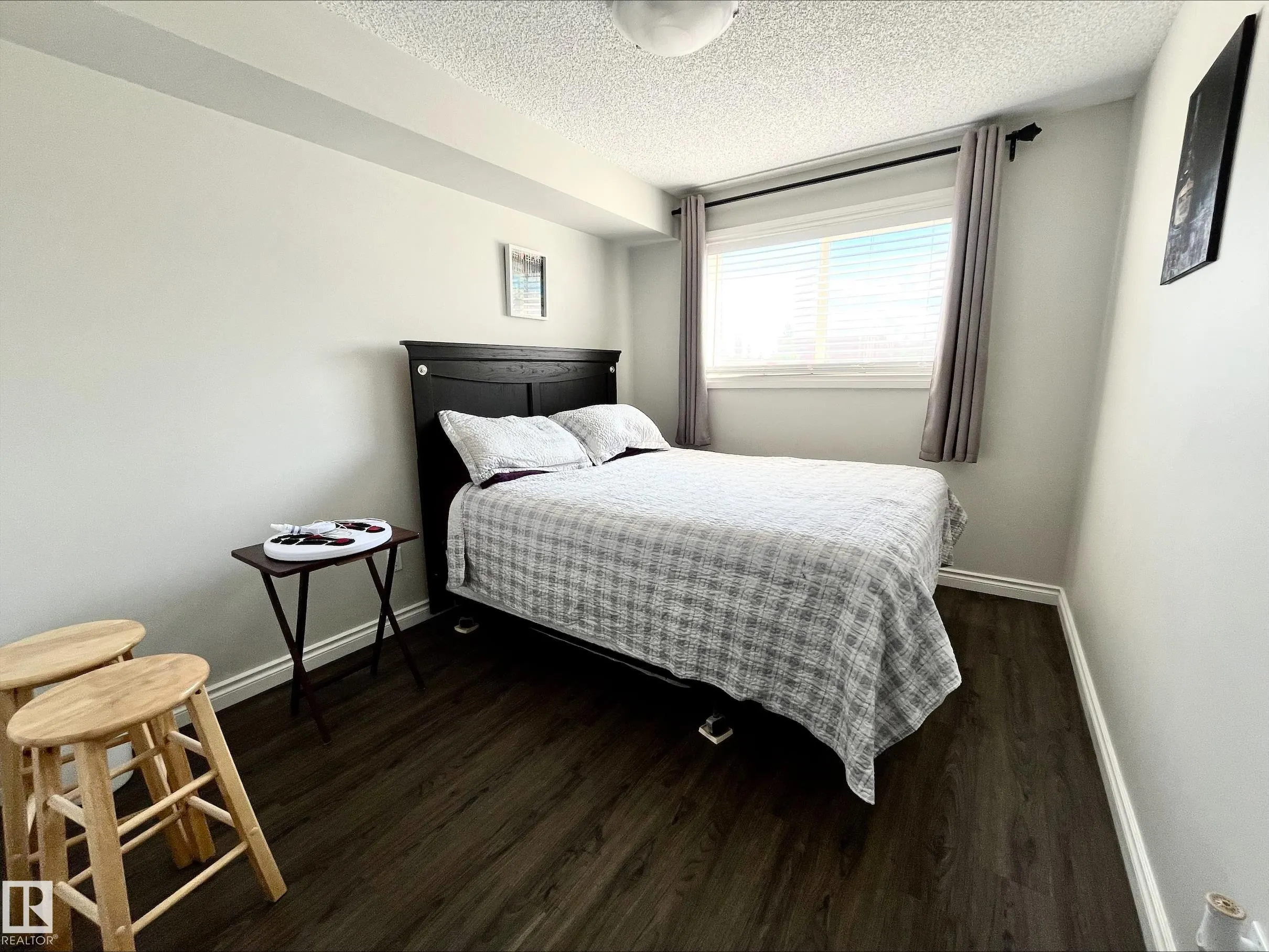 6 SPRUCE RIDGE Drive