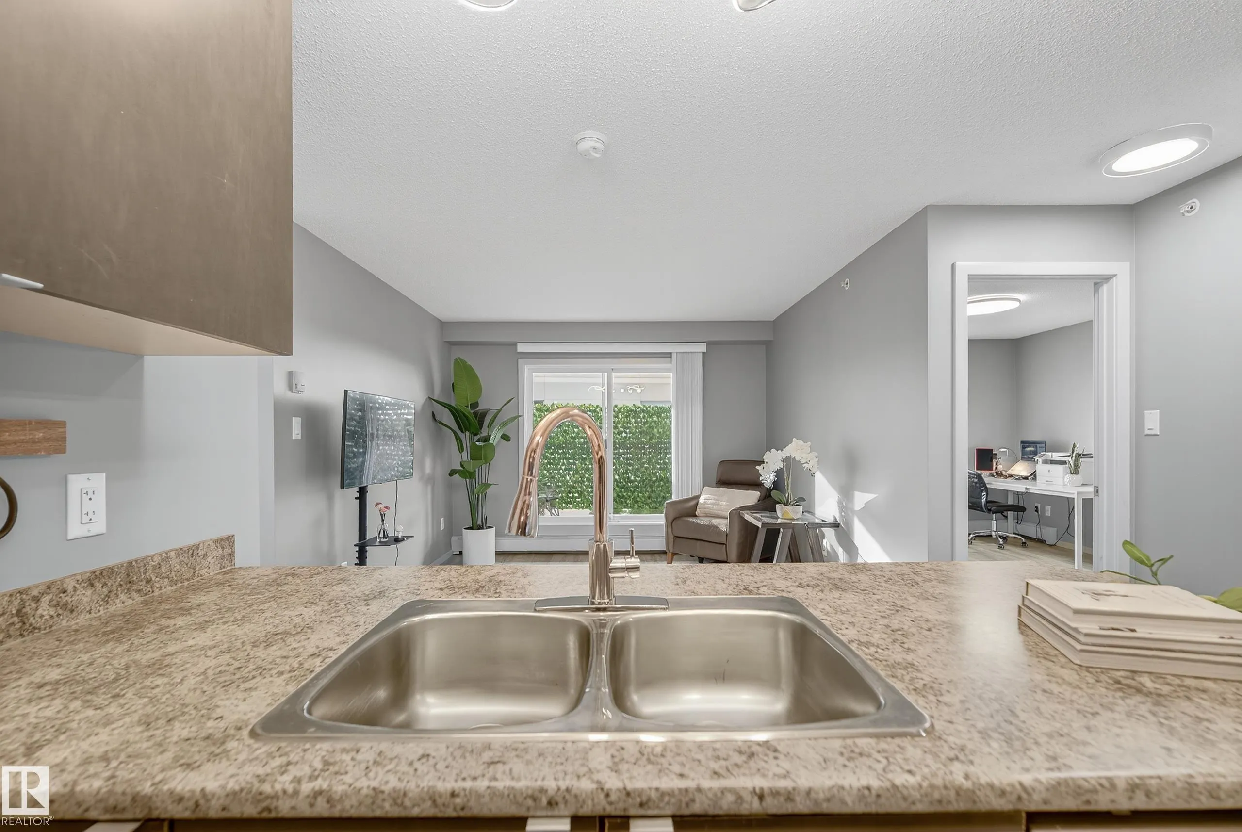 340 WINDERMERE Road