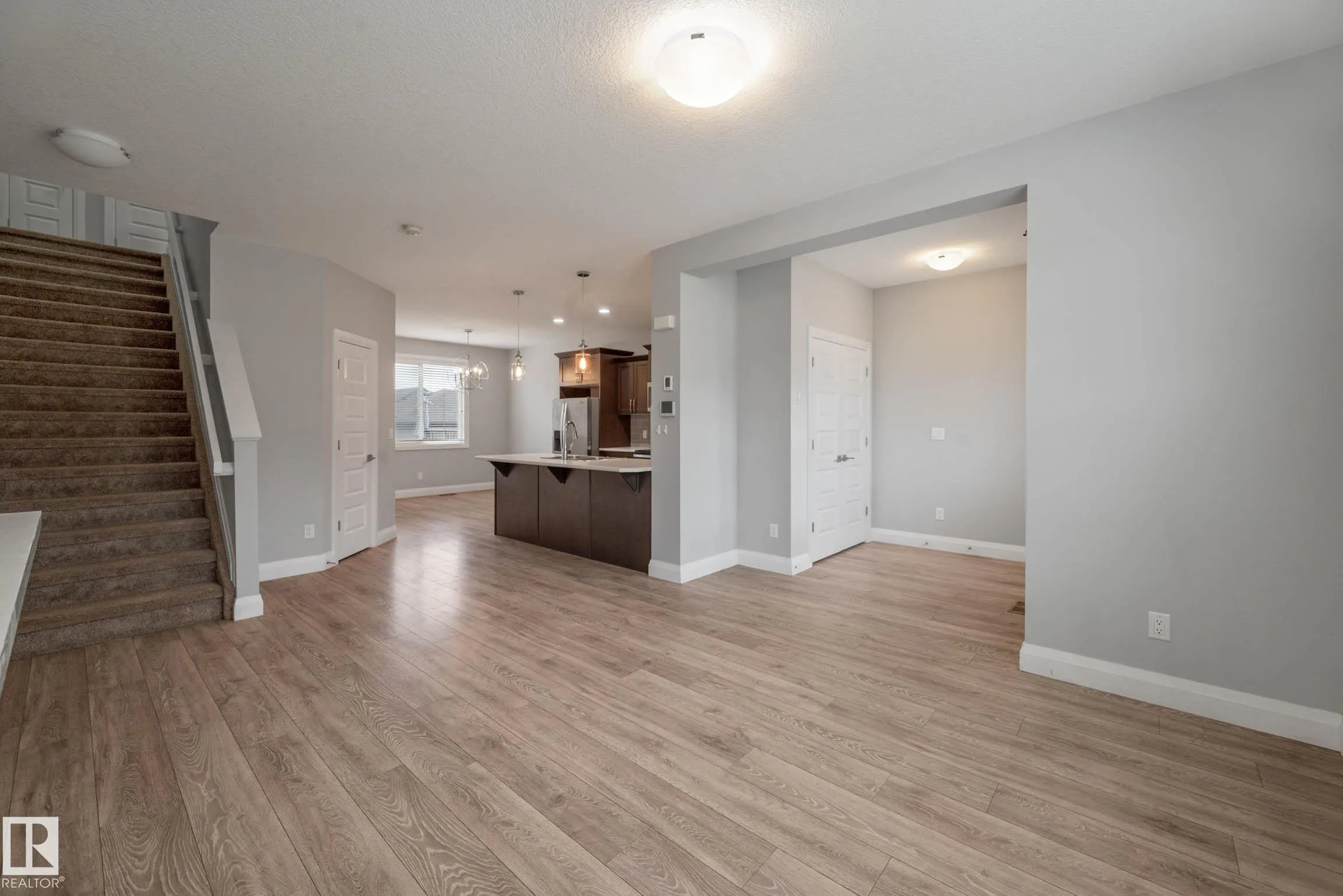 30 GREENBURY Manor