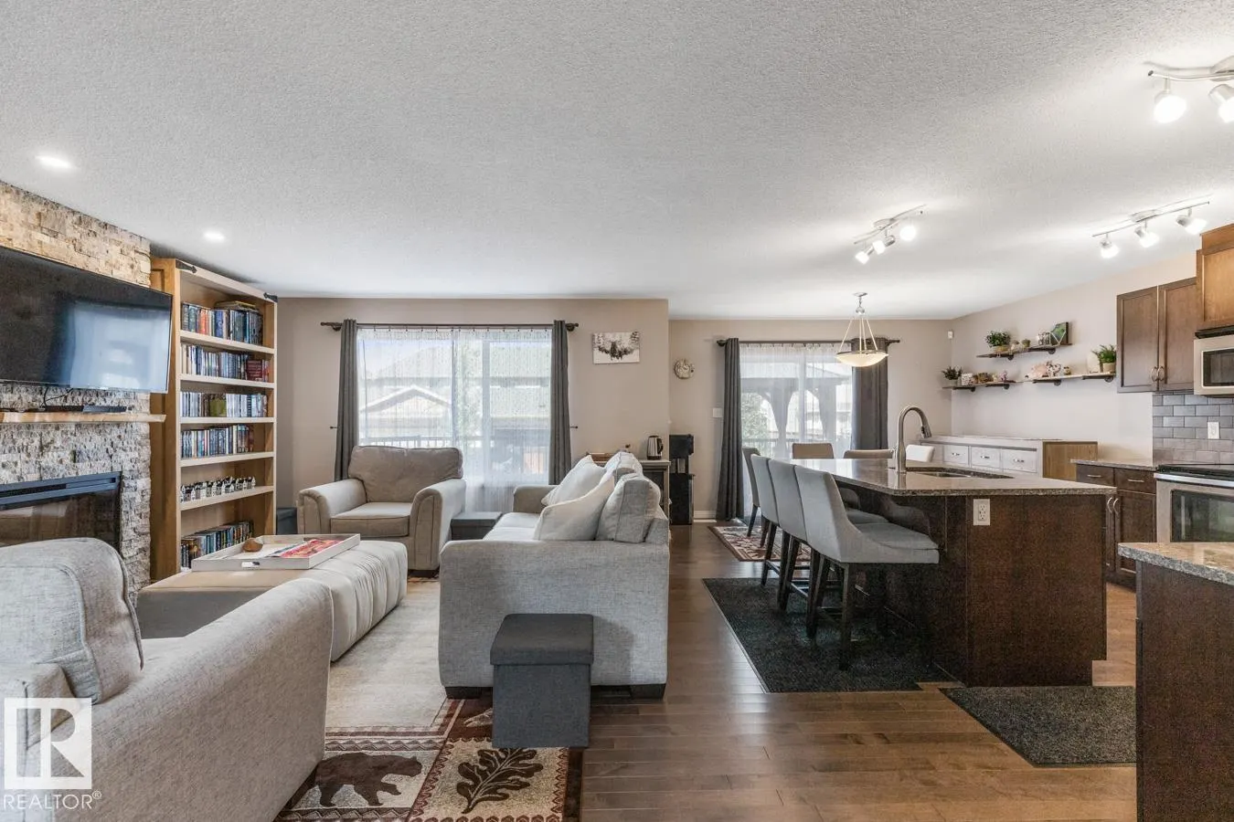 17 MEADOWVIEW Landing