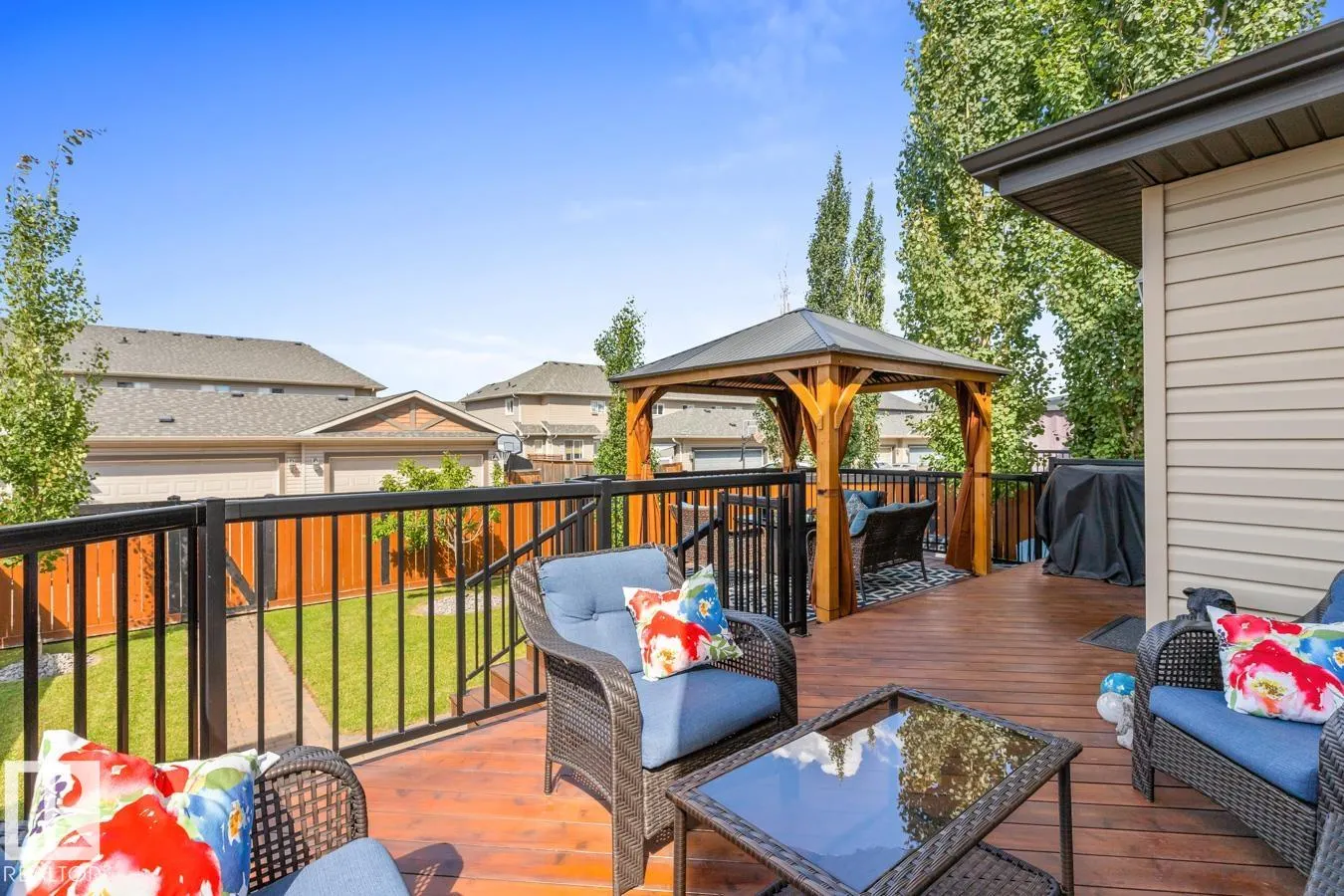 17 MEADOWVIEW Landing