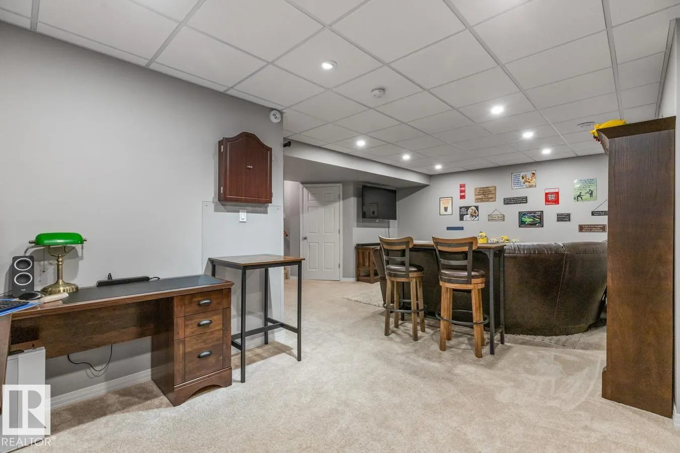 17 MEADOWVIEW Landing